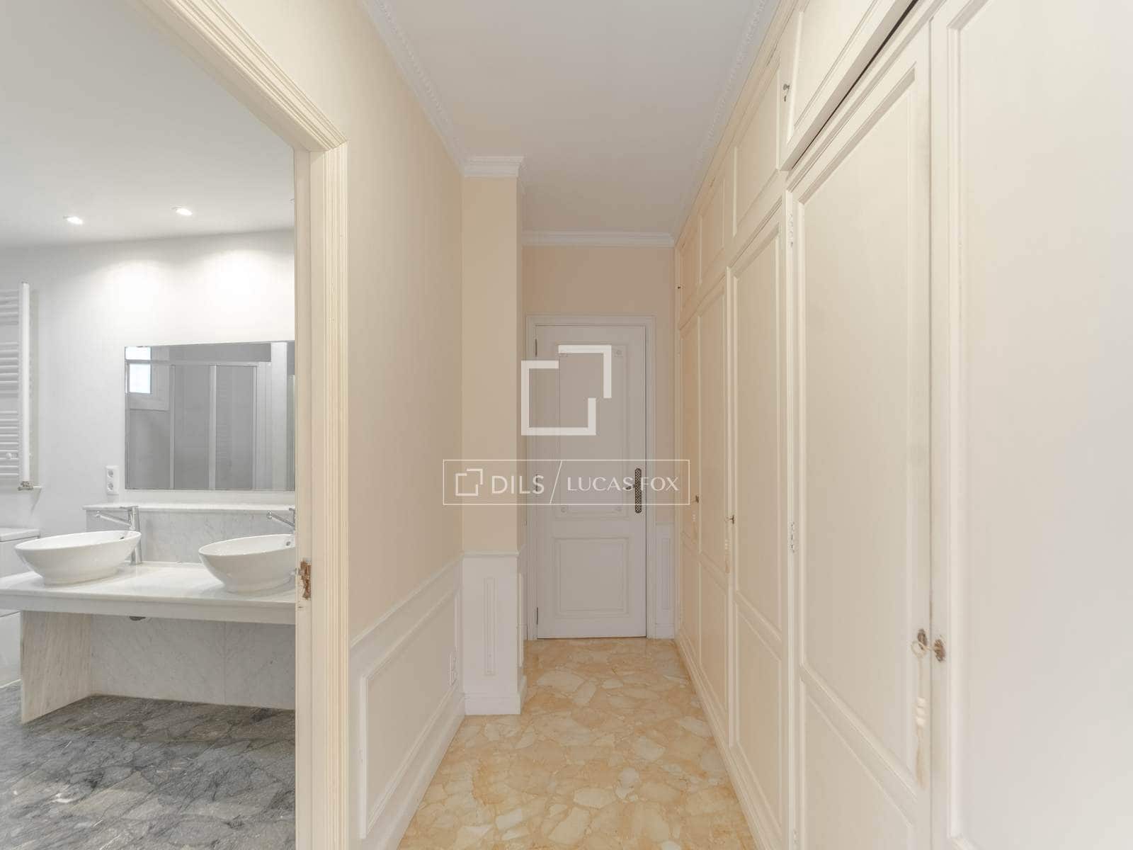 3 sovrum Lägenhet att hyra i Valencia stad - 2 500 € (Ref: 10076979)