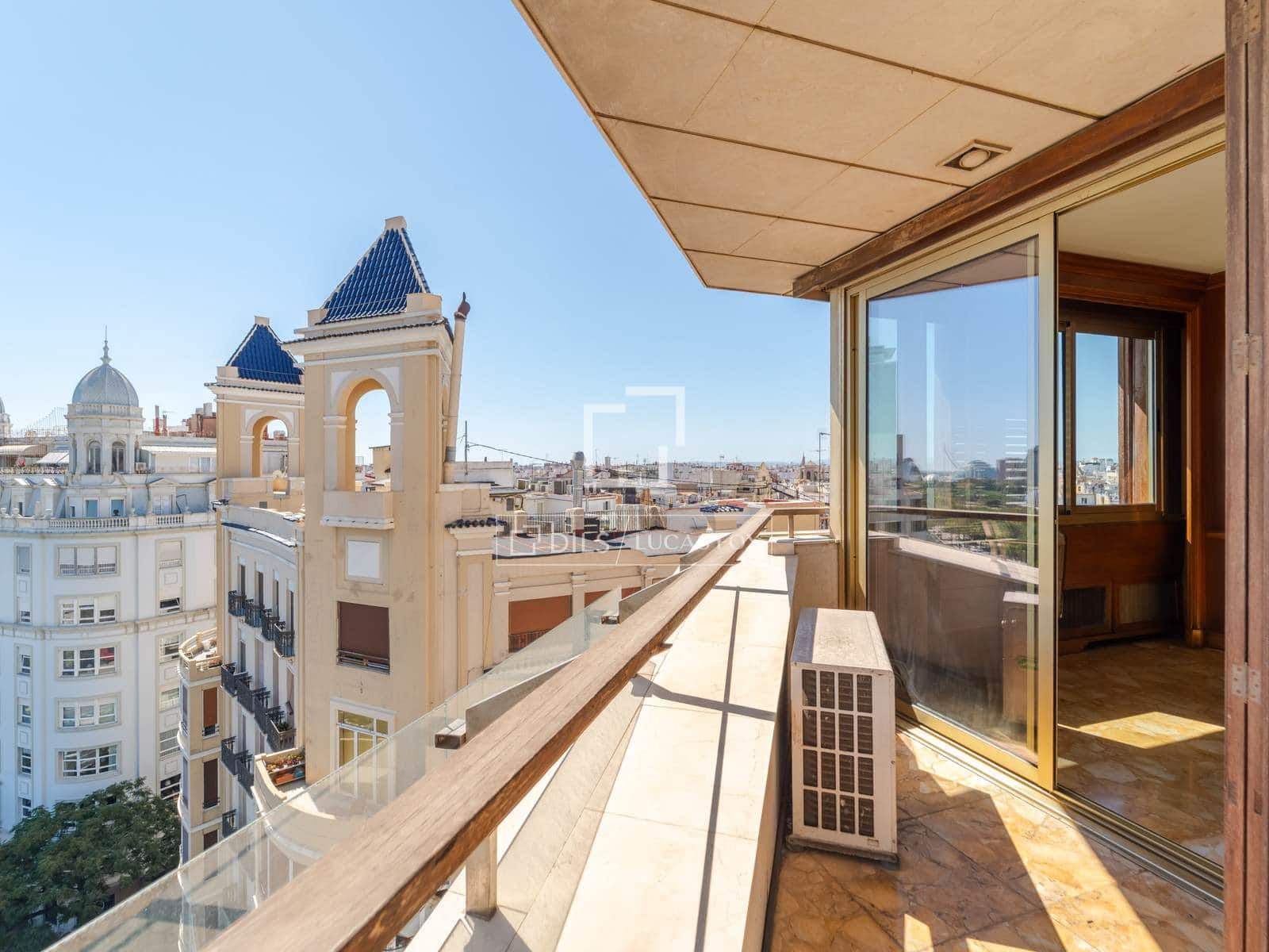 3 sovrum Lägenhet att hyra i Valencia stad - 2 500 € (Ref: 10076979)