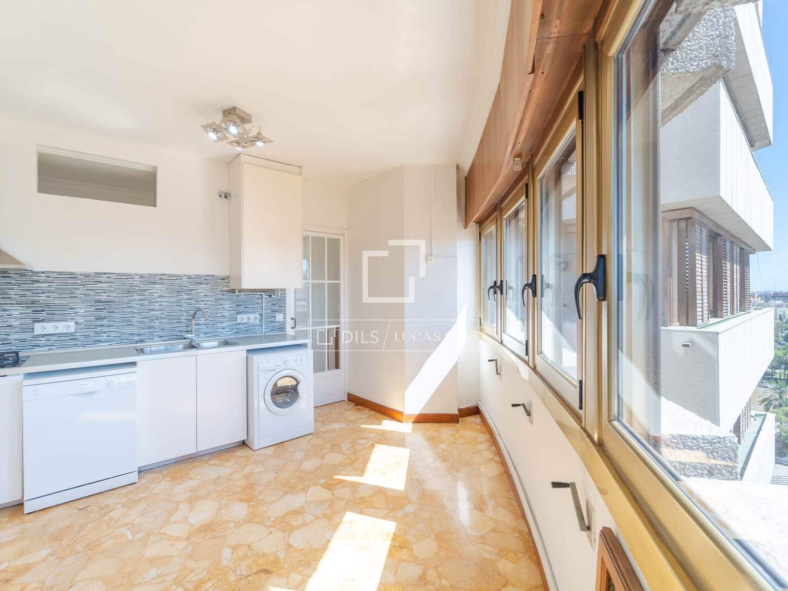 3 sovrum Lägenhet att hyra i Valencia stad - 2 500 € (Ref: 10076979)