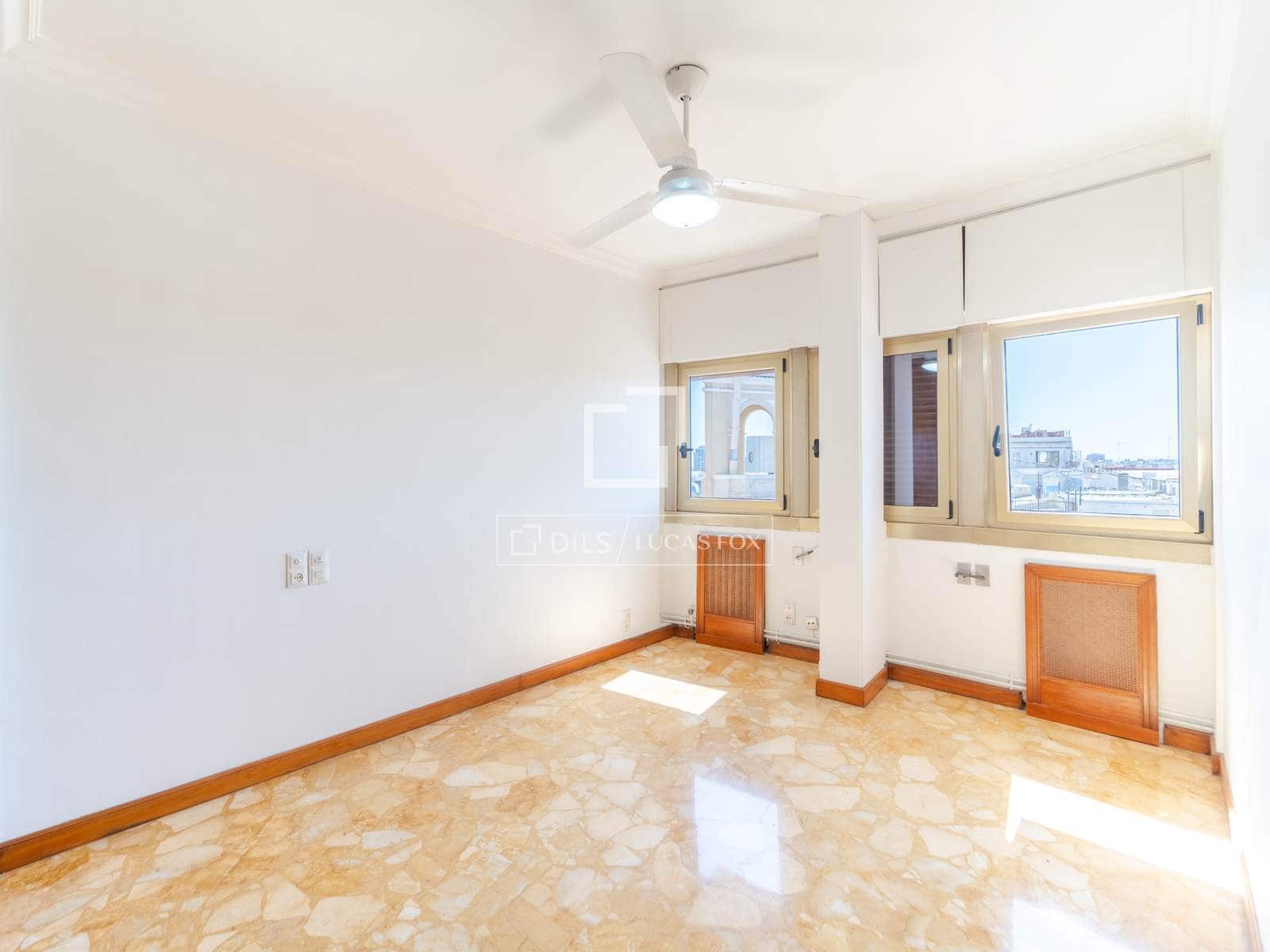 3 sovrum Lägenhet att hyra i Valencia stad - 2 500 € (Ref: 10076979)