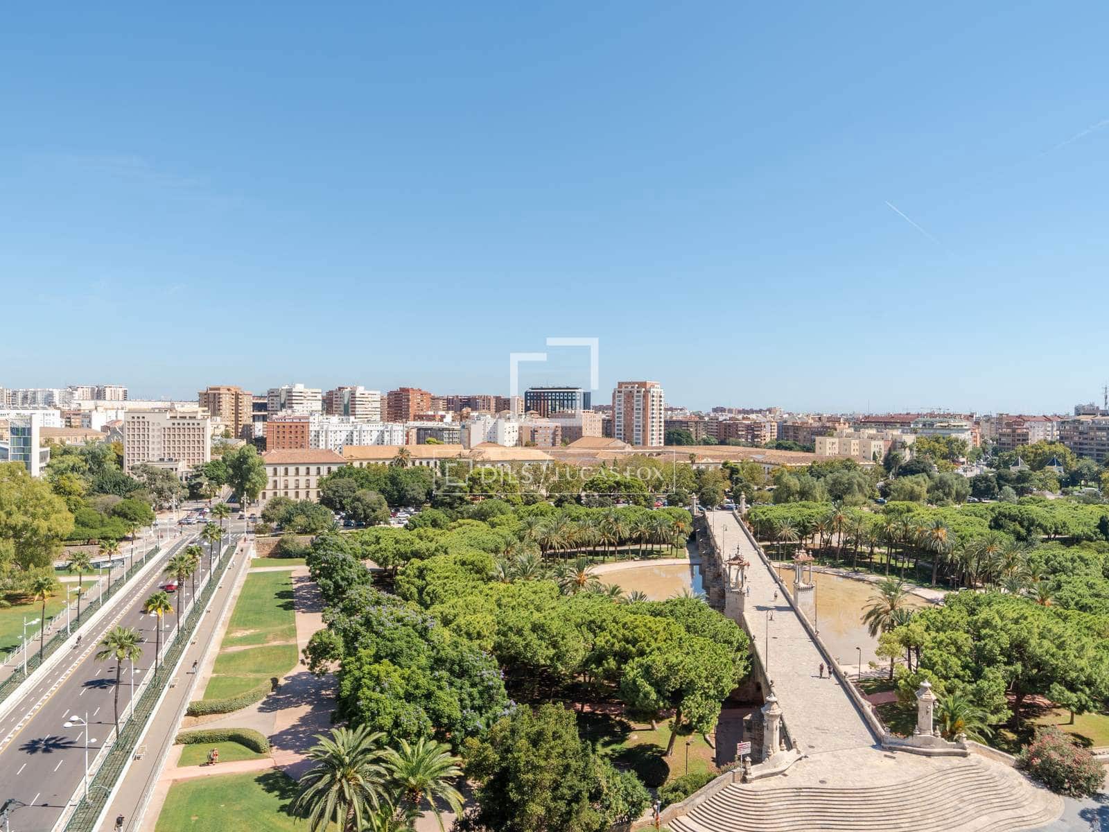 3 sovrum Lägenhet att hyra i Valencia stad - 2 500 € (Ref: 10076979)