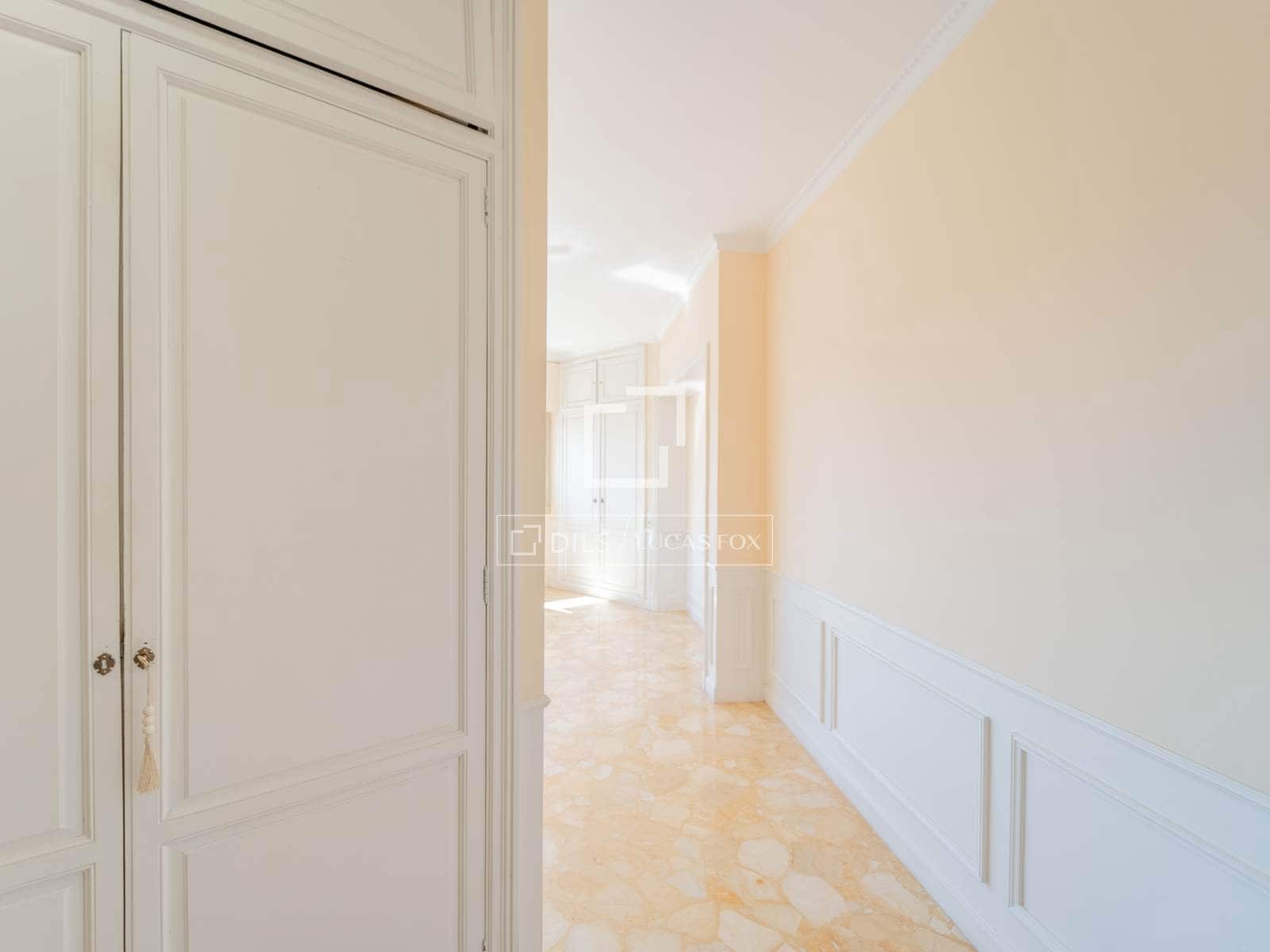 3 sovrum Lägenhet att hyra i Valencia stad - 2 500 € (Ref: 10076979)