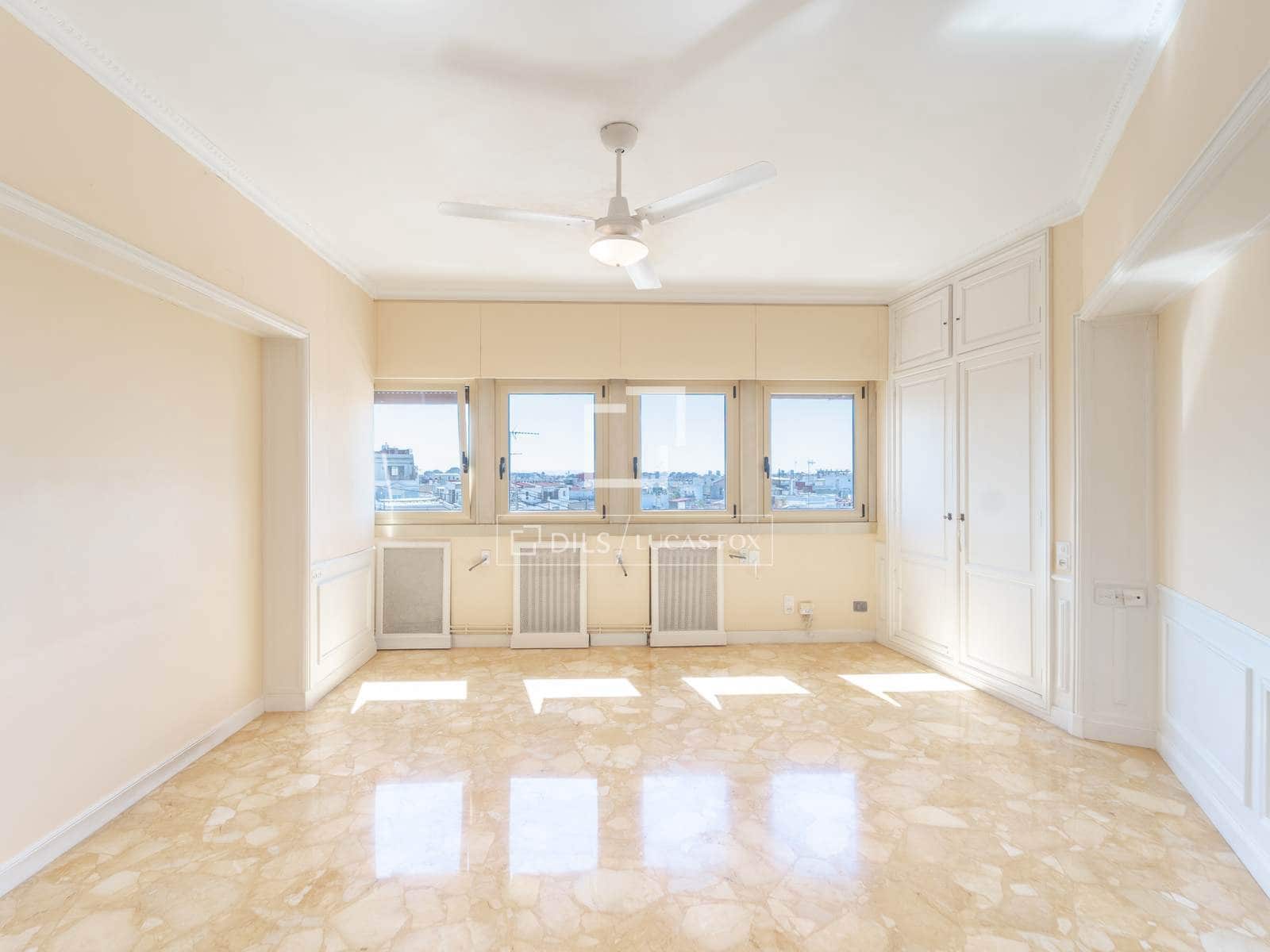 3 sovrum Lägenhet att hyra i Valencia stad - 2 500 € (Ref: 10076979)