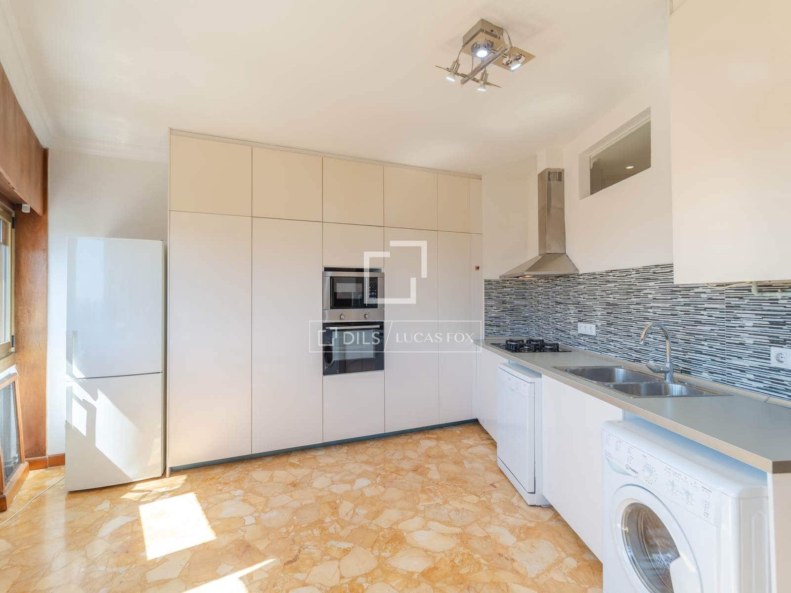 3 sovrum Lägenhet att hyra i Valencia stad - 2 500 € (Ref: 10076979)