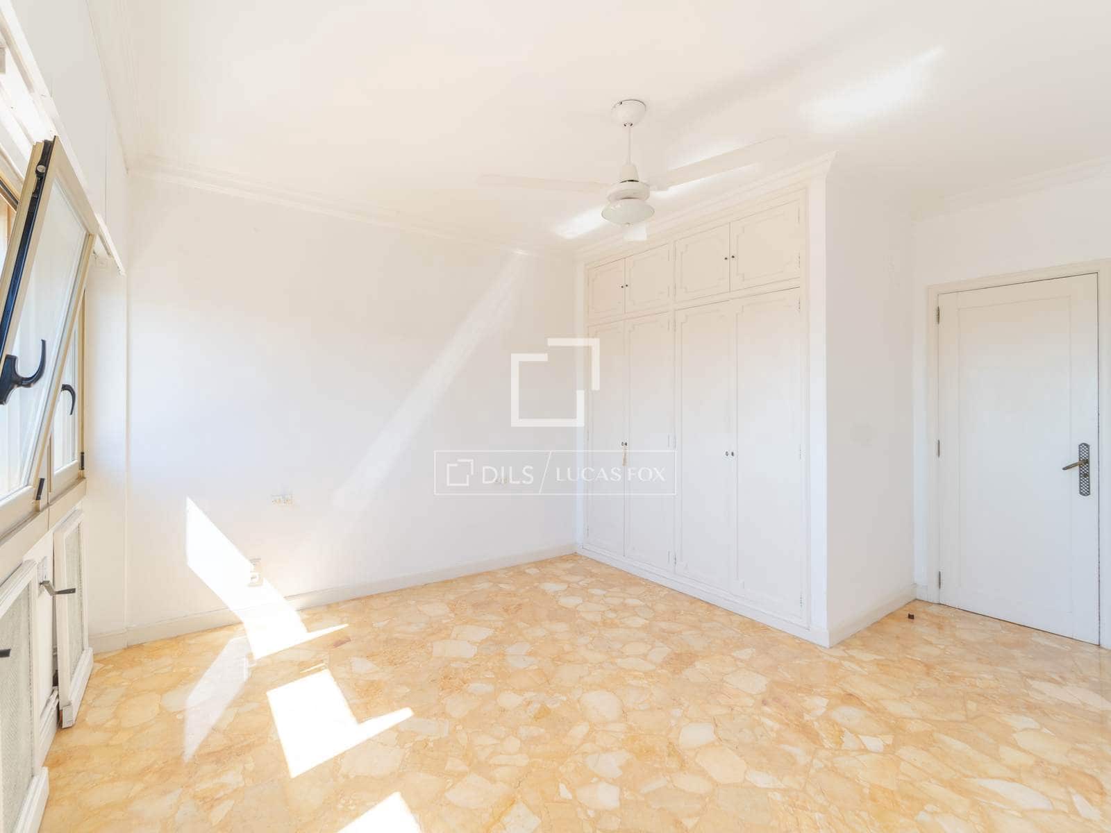 3 sovrum Lägenhet att hyra i Valencia stad - 2 500 € (Ref: 10076979)