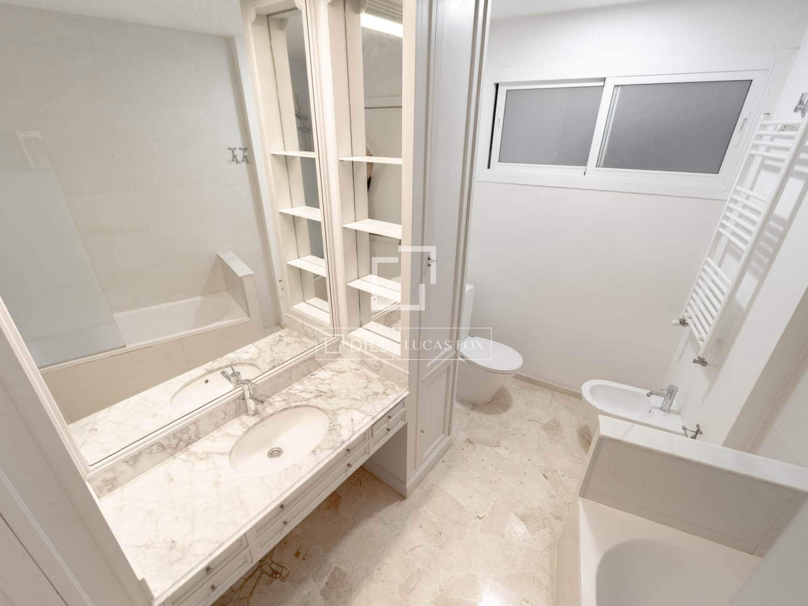 3 sovrum Lägenhet att hyra i Valencia stad - 2 500 € (Ref: 10076979)