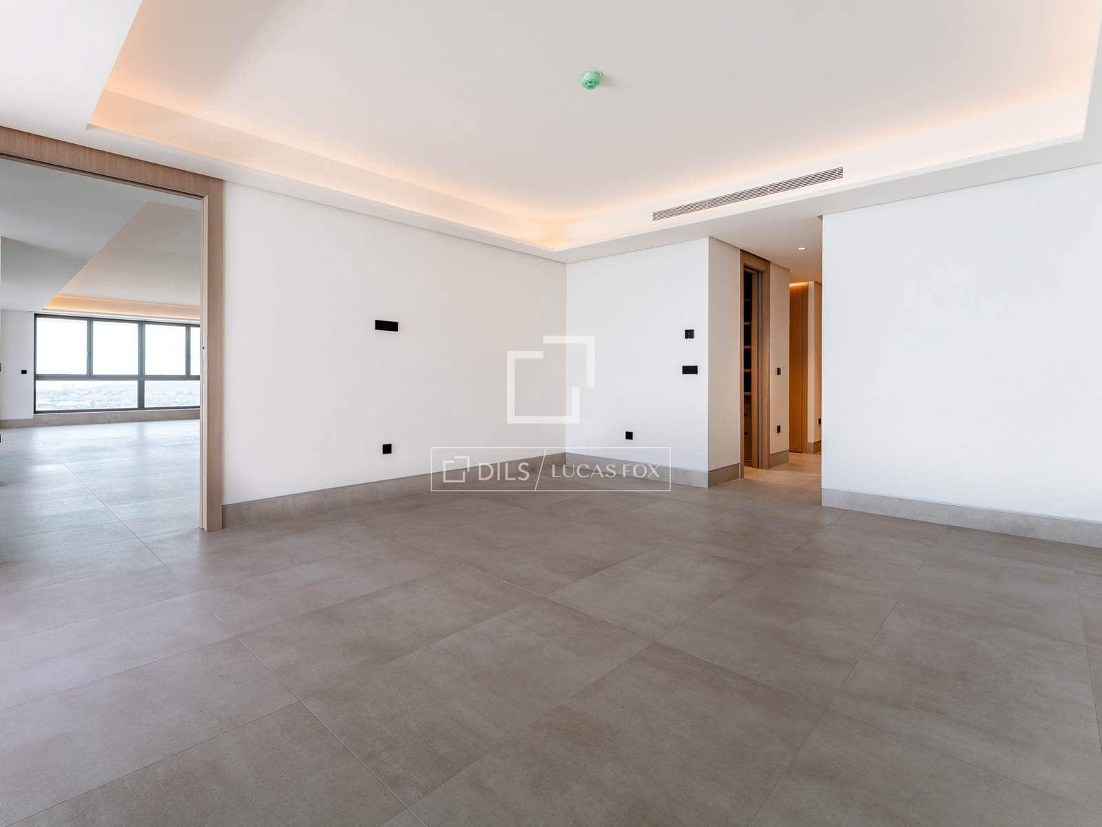 4 soverom Leilighet til leie i Malaga by med svømmebasseng garasje - € 17 500 (Ref: 10076980)