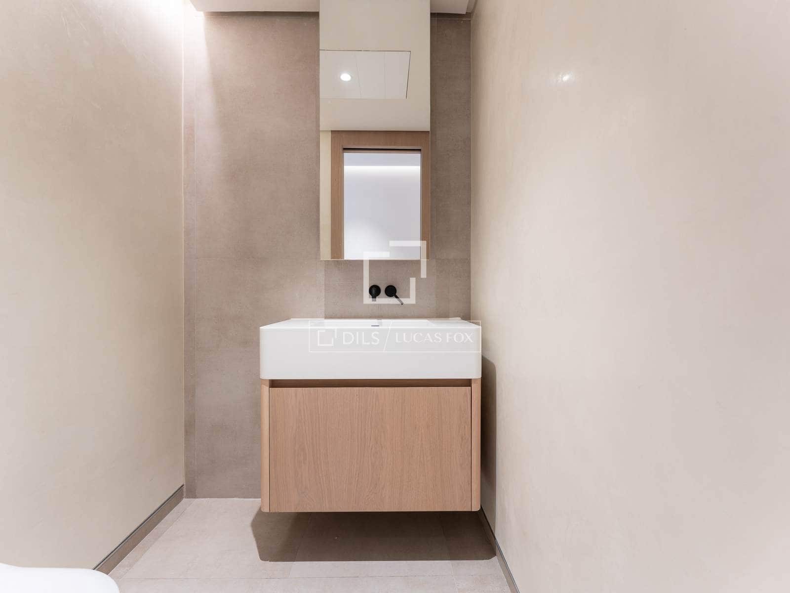 4 soverom Leilighet til leie i Malaga by med svømmebasseng garasje - € 17 500 (Ref: 10076980)