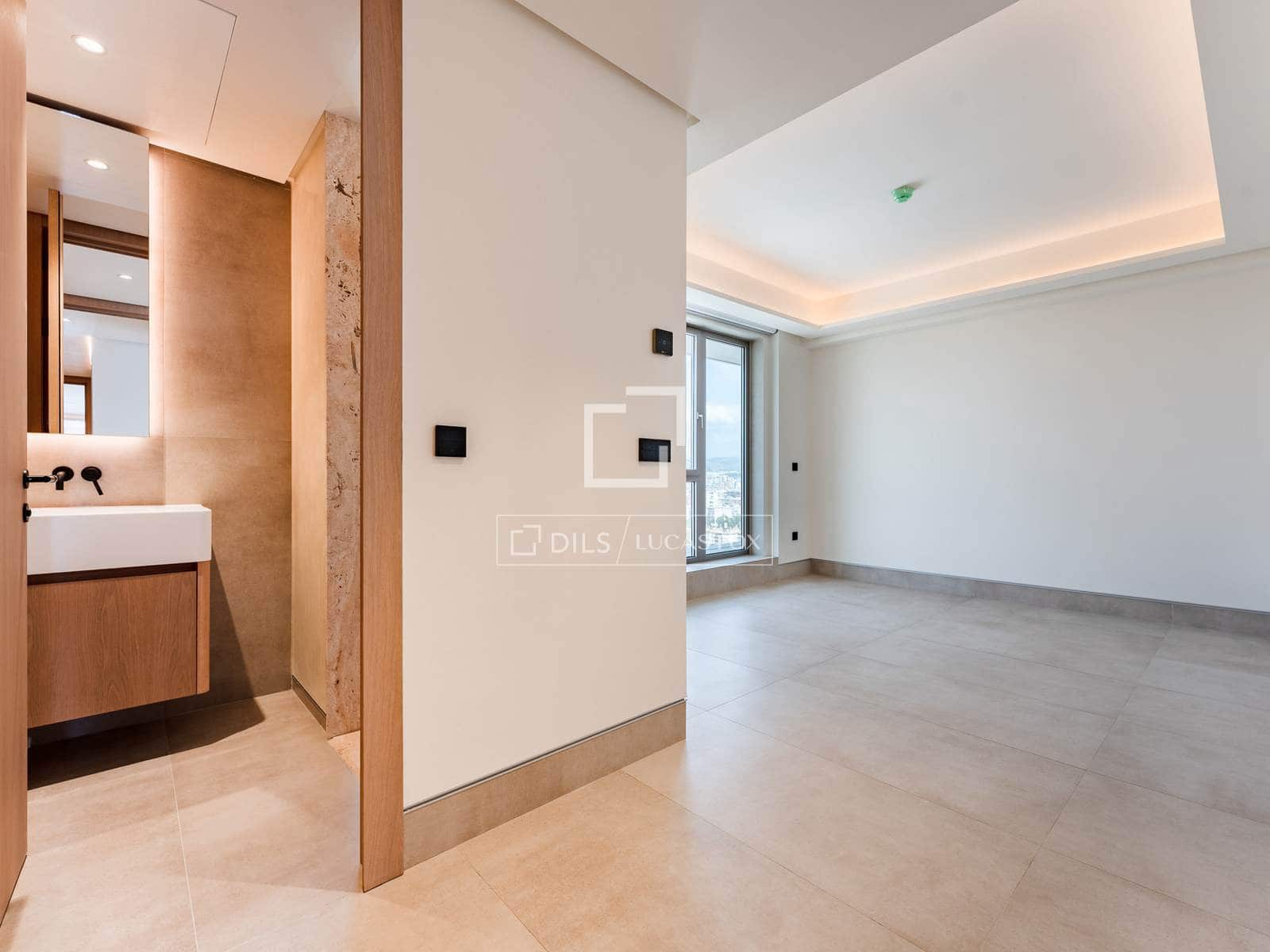 4 soverom Leilighet til leie i Malaga by med svømmebasseng garasje - € 17 500 (Ref: 10076980)