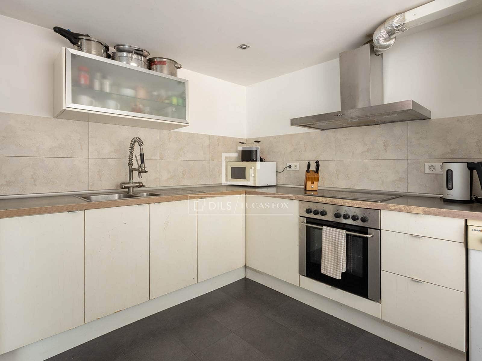 1 slaapkamer Appartement te koop in Barcelona stad met garage - € 350.000 (Ref: 10077229)