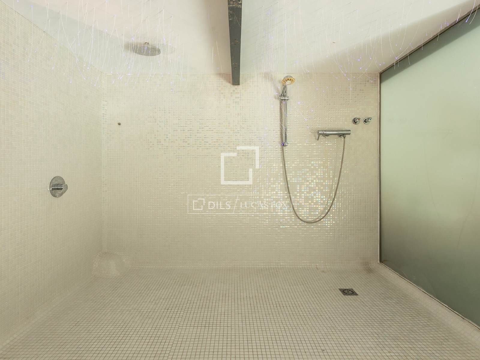 1 slaapkamer Appartement te koop in Barcelona stad met garage - € 350.000 (Ref: 10077229)