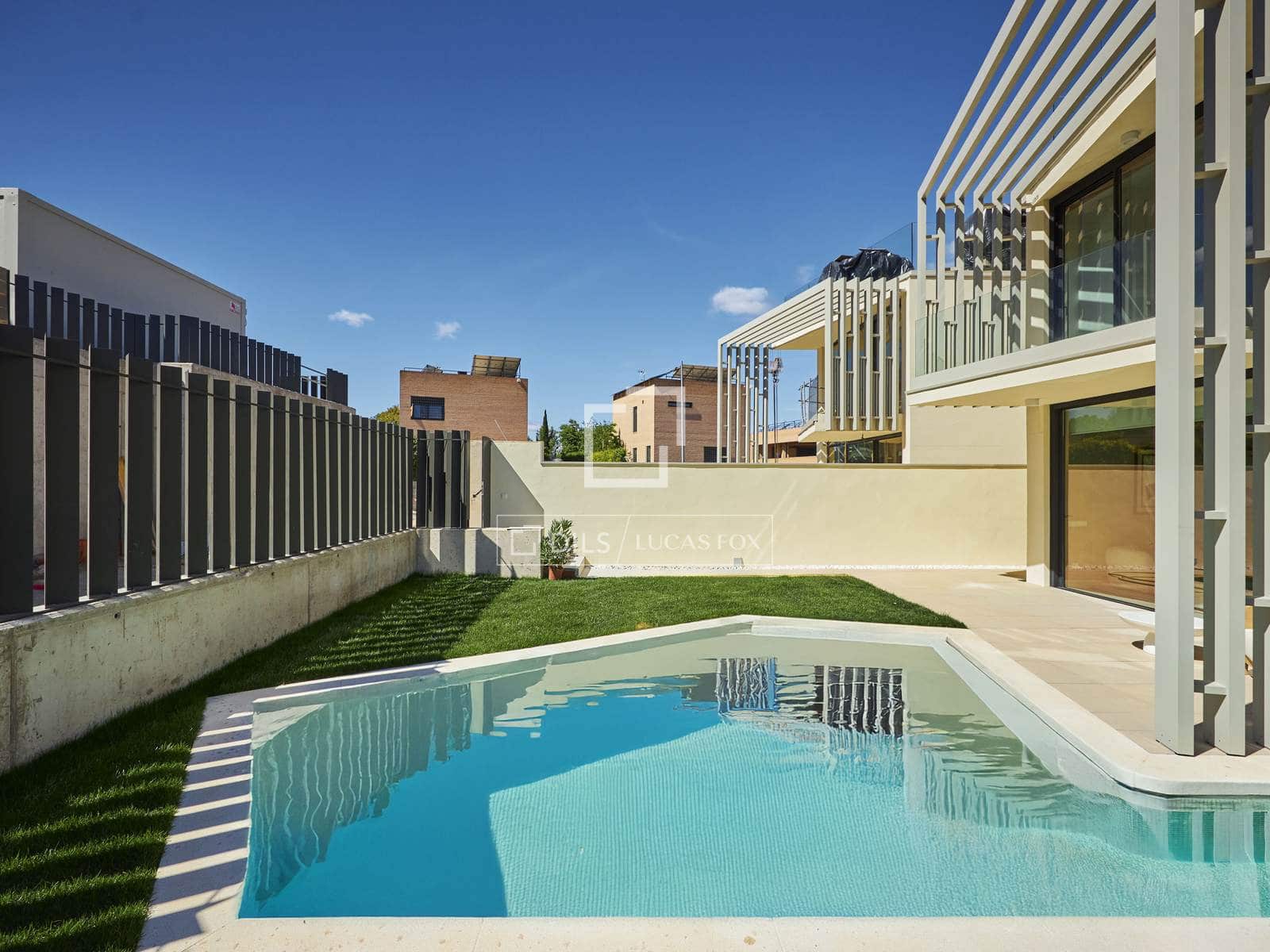 3 soveværelse Villa til salg i Madrid by - € 2.272.000 (Ref: 10077231)