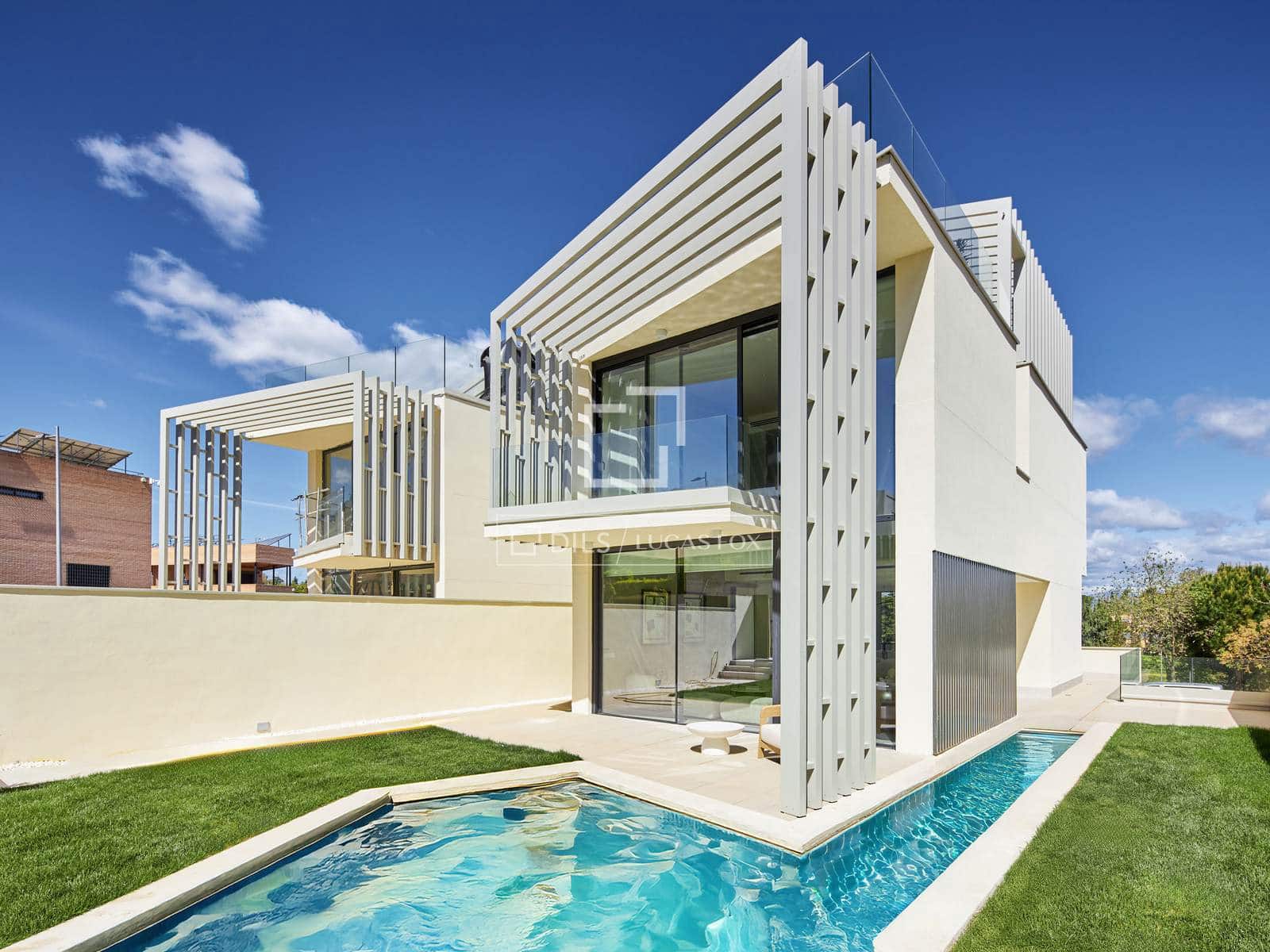 3 soveværelse Villa til salg i Madrid by - € 2.272.000 (Ref: 10077231)
