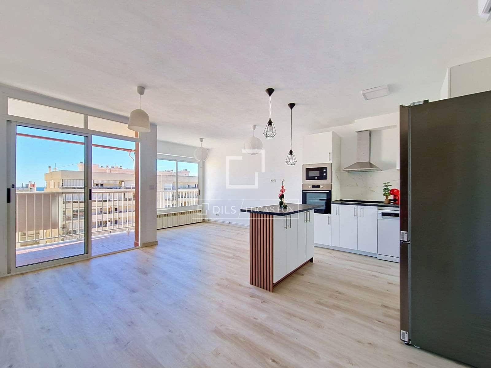 3 makuuhuone Kattohuoneisto myytävänä paikassa Vilanova i la Geltru - 349 000 € (Ref: 10077232)