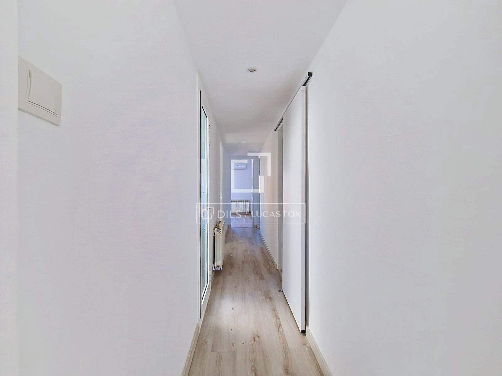 3 makuuhuone Kattohuoneisto myytävänä paikassa Vilanova i la Geltru - 349 000 € (Ref: 10077232)