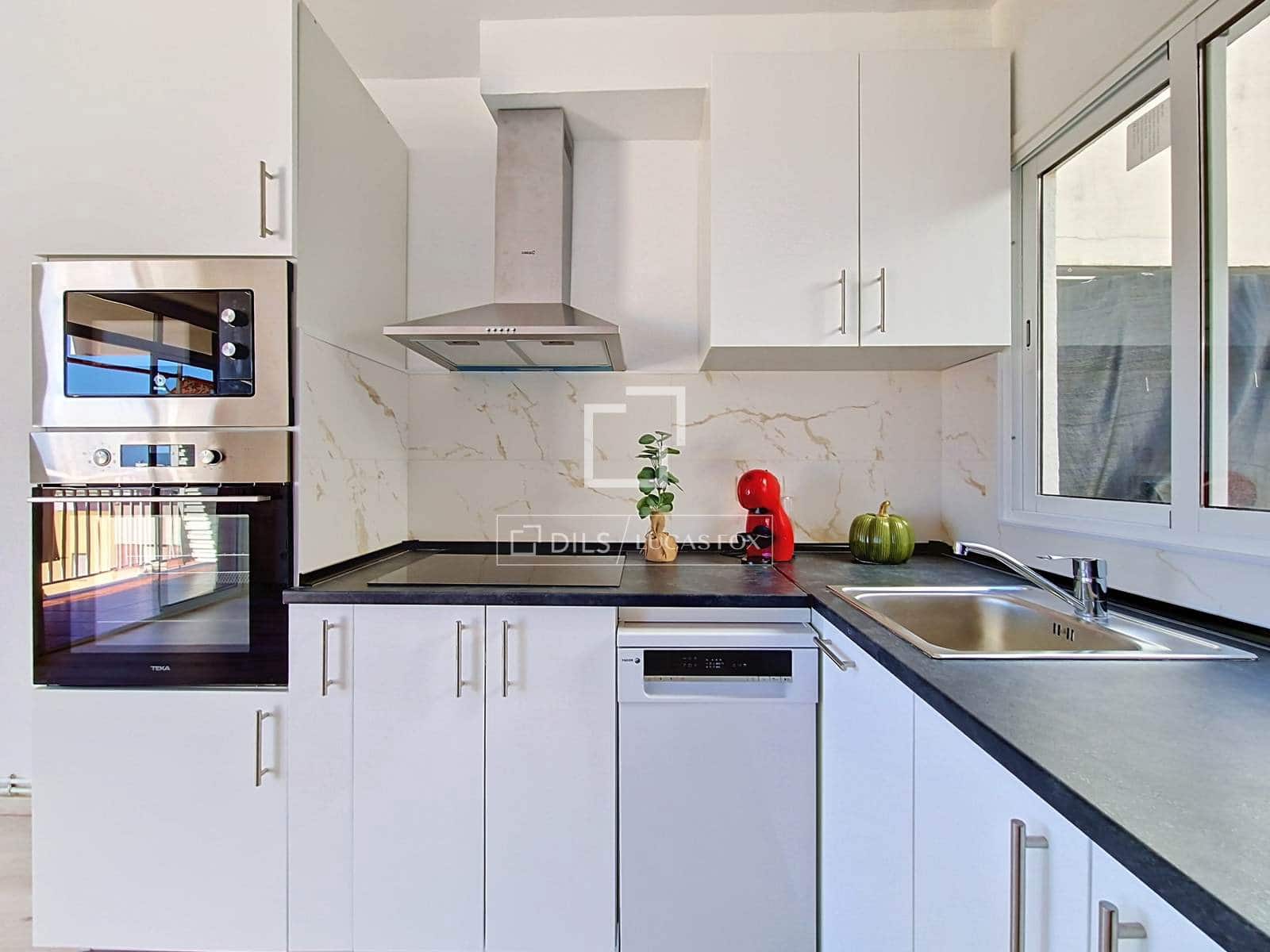 3 makuuhuone Kattohuoneisto myytävänä paikassa Vilanova i la Geltru - 349 000 € (Ref: 10077232)