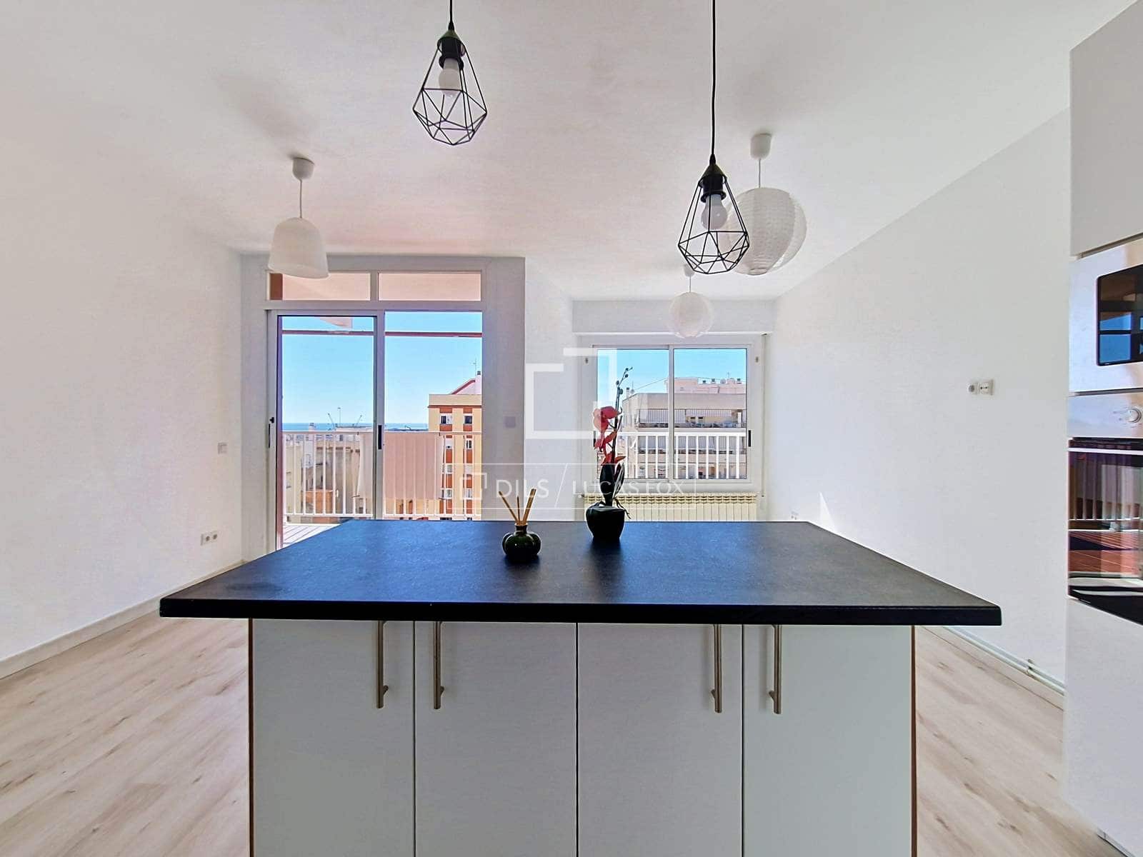 3 makuuhuone Kattohuoneisto myytävänä paikassa Vilanova i la Geltru - 349 000 € (Ref: 10077232)