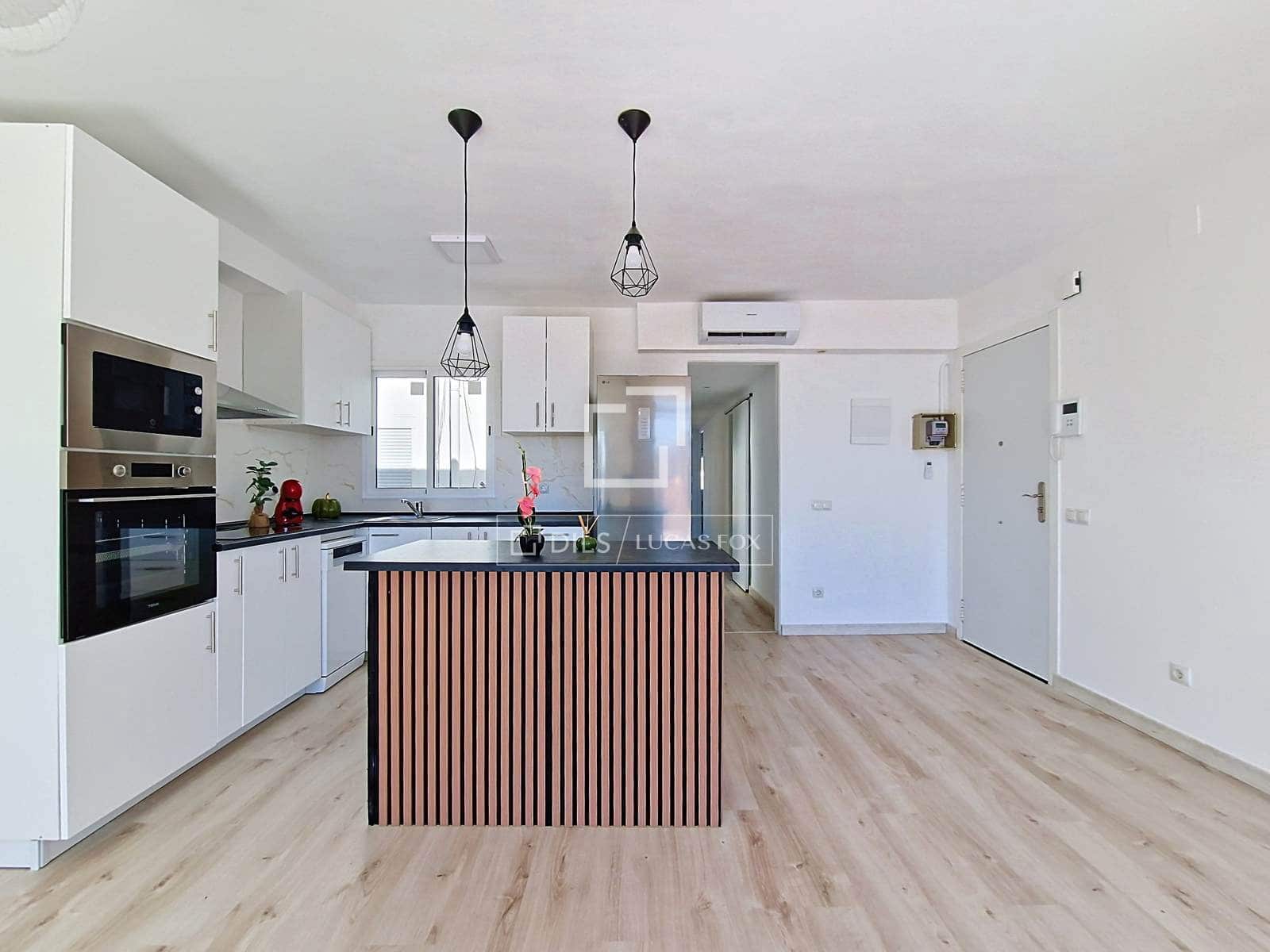 3 makuuhuone Kattohuoneisto myytävänä paikassa Vilanova i la Geltru - 349 000 € (Ref: 10077232)