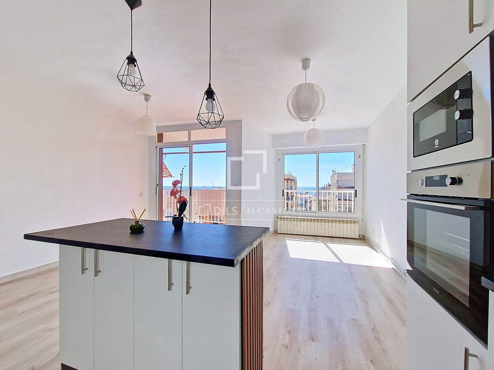 3 makuuhuone Kattohuoneisto myytävänä paikassa Vilanova i la Geltru - 349 000 € (Ref: 10077232)