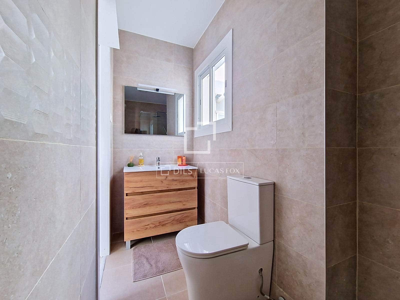 3 makuuhuone Kattohuoneisto myytävänä paikassa Vilanova i la Geltru - 349 000 € (Ref: 10077232)