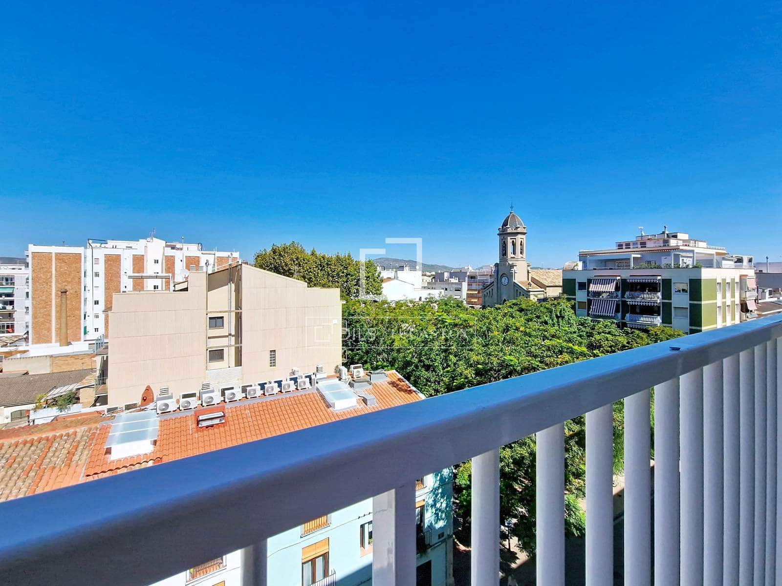 3 makuuhuone Kattohuoneisto myytävänä paikassa Vilanova i la Geltru - 349 000 € (Ref: 10077232)