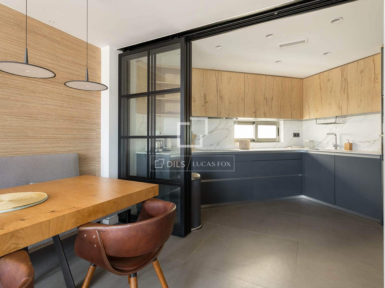 3 soverom Leilighet til leie i Barcelona by med garasje - € 3 200 (Ref: 10077233)