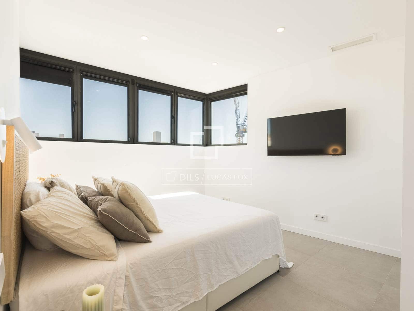 2 bedroom Penthouse for sale in Barcelona city with garage - € 1,190,000 (Ref: 10078921)