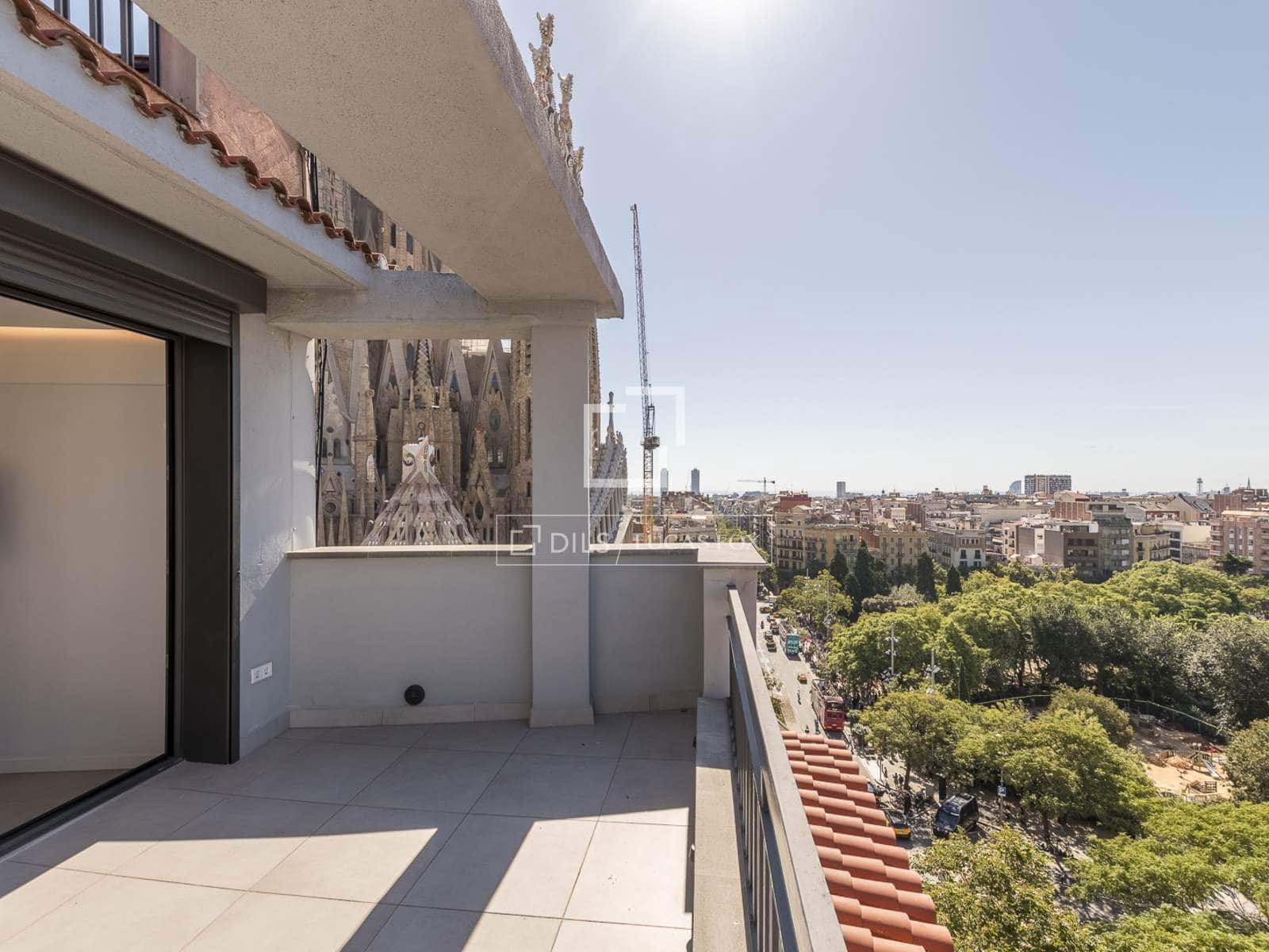 2 bedroom Penthouse for sale in Barcelona city with garage - € 1,190,000 (Ref: 10078921)