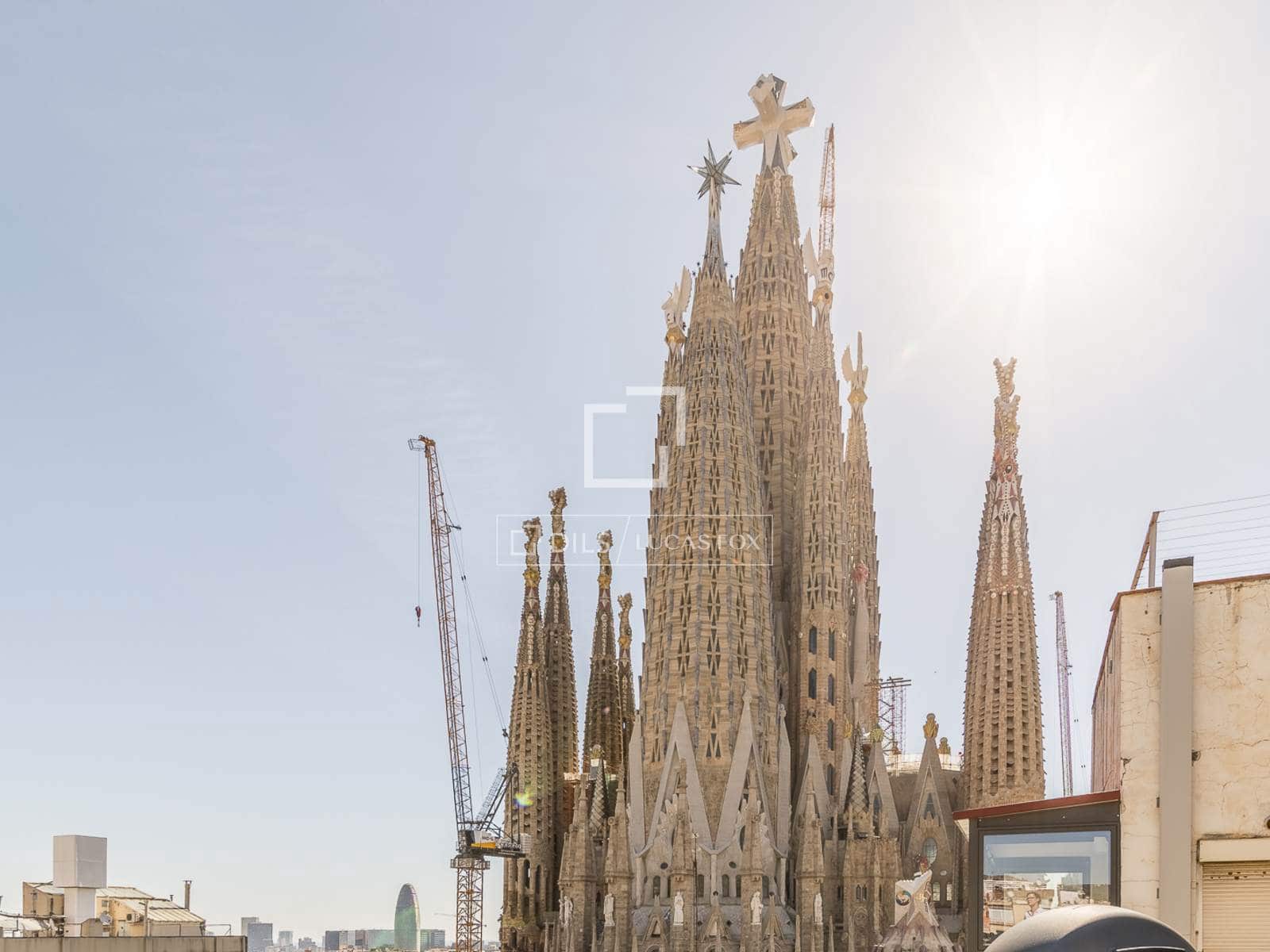 2 bedroom Penthouse for sale in Barcelona city with garage - € 1,190,000 (Ref: 10078921)