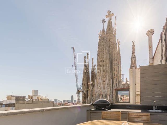 2 bedroom Penthouse for sale in La Dreta de L'Eixample, Barcelona city with garage - € 1,190,000 (Ref: 10078921)
