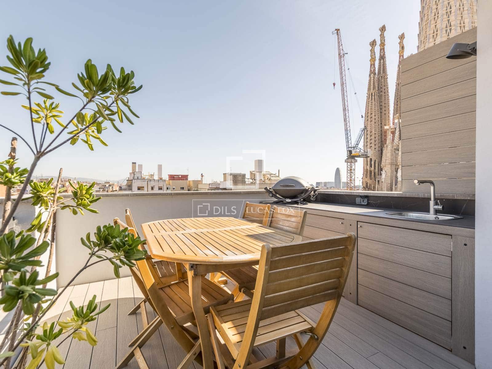 2 bedroom Penthouse for sale in Barcelona city with garage - € 1,190,000 (Ref: 10078921)