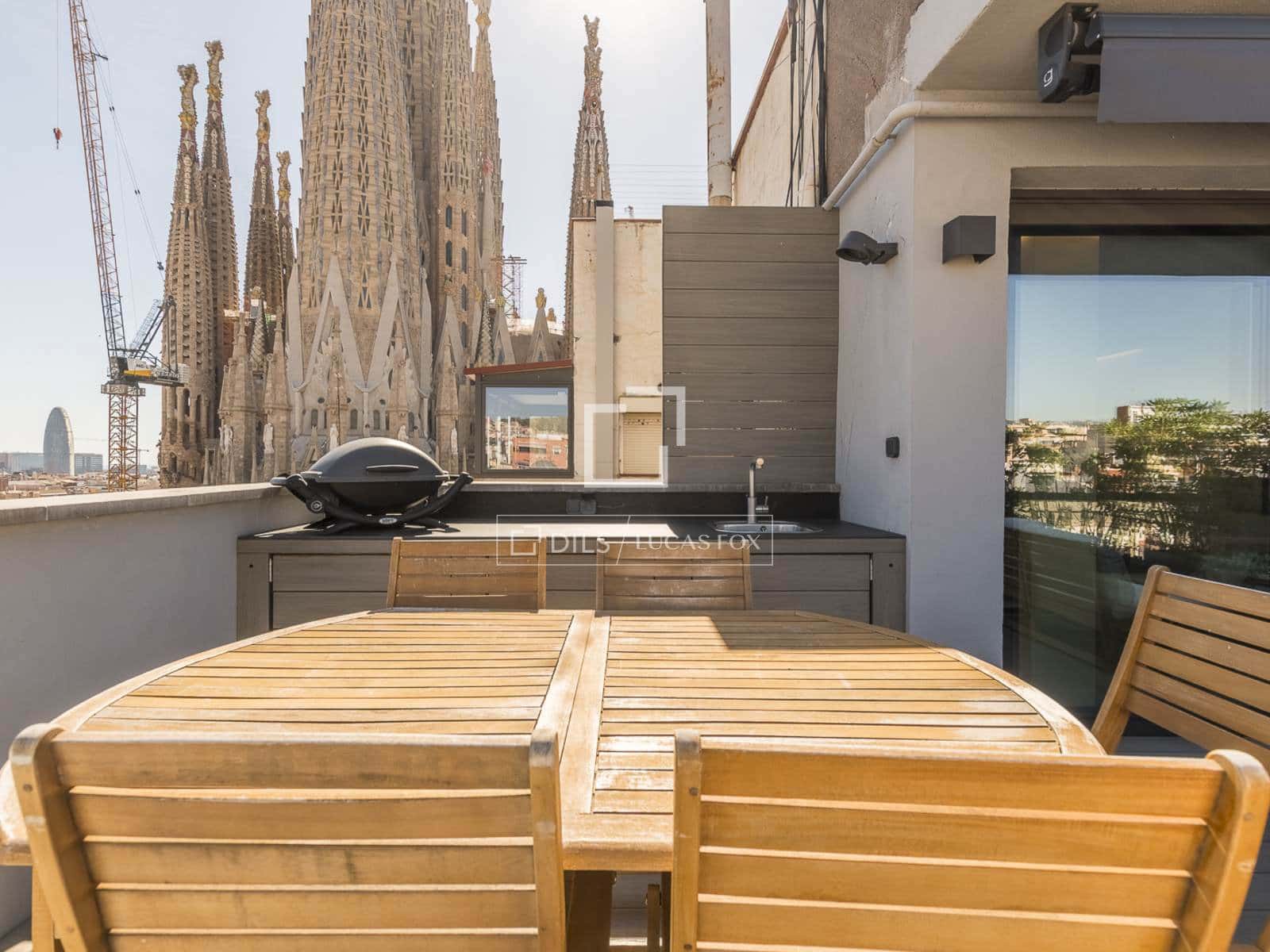 2 bedroom Penthouse for sale in Barcelona city with garage - € 1,190,000 (Ref: 10078921)