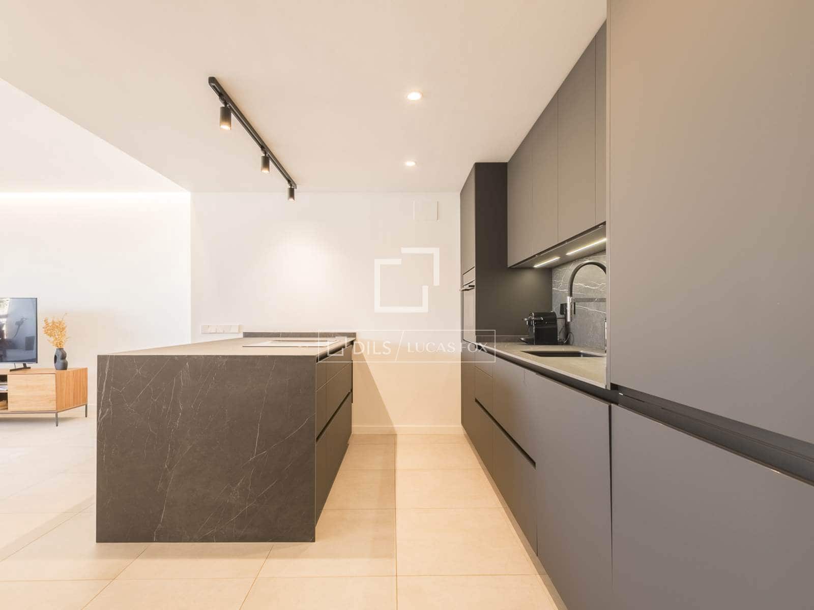 2 bedroom Penthouse for sale in Barcelona city with garage - € 1,190,000 (Ref: 10078921)