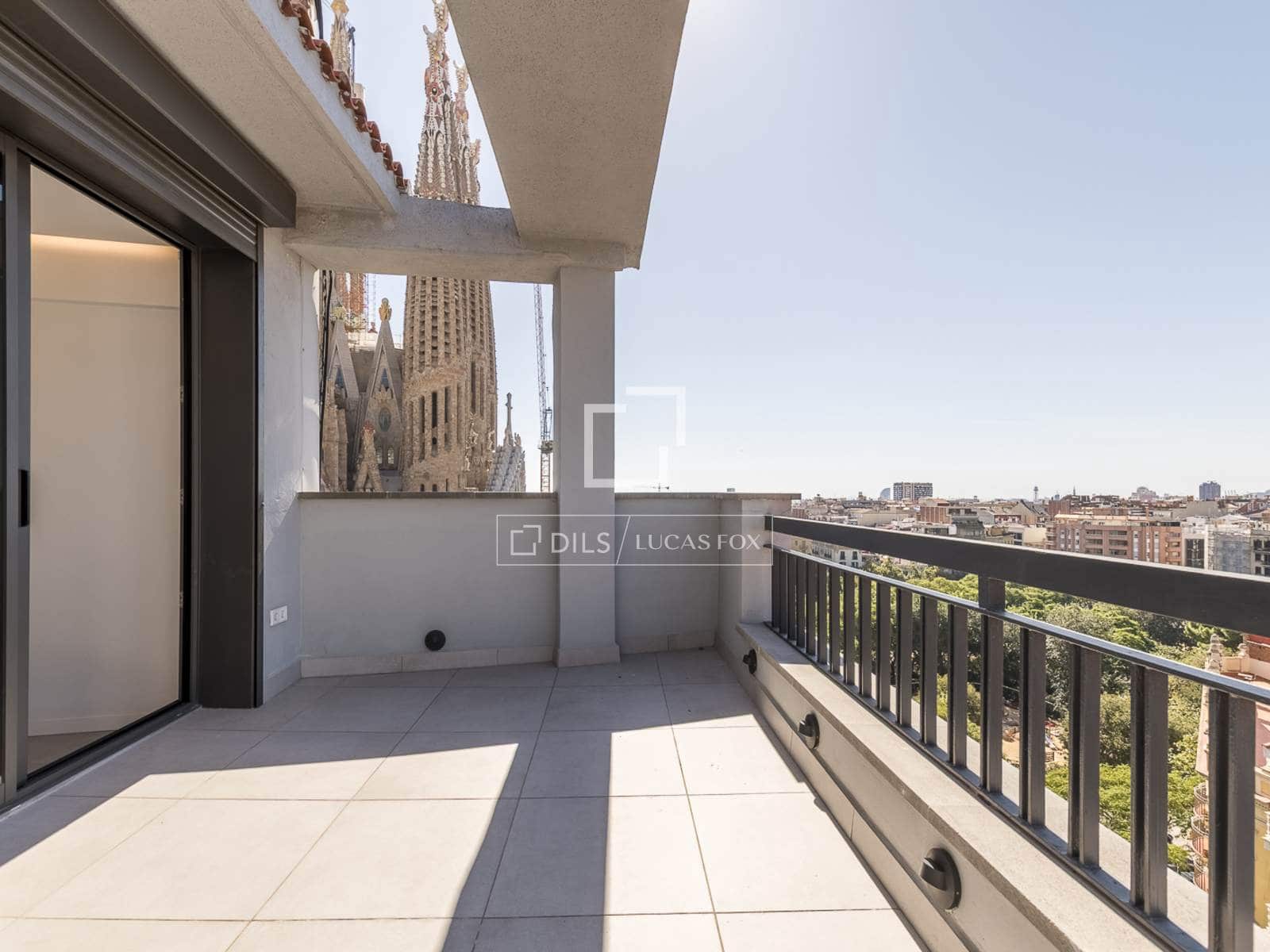 2 bedroom Penthouse for sale in Barcelona city with garage - € 1,190,000 (Ref: 10078921)
