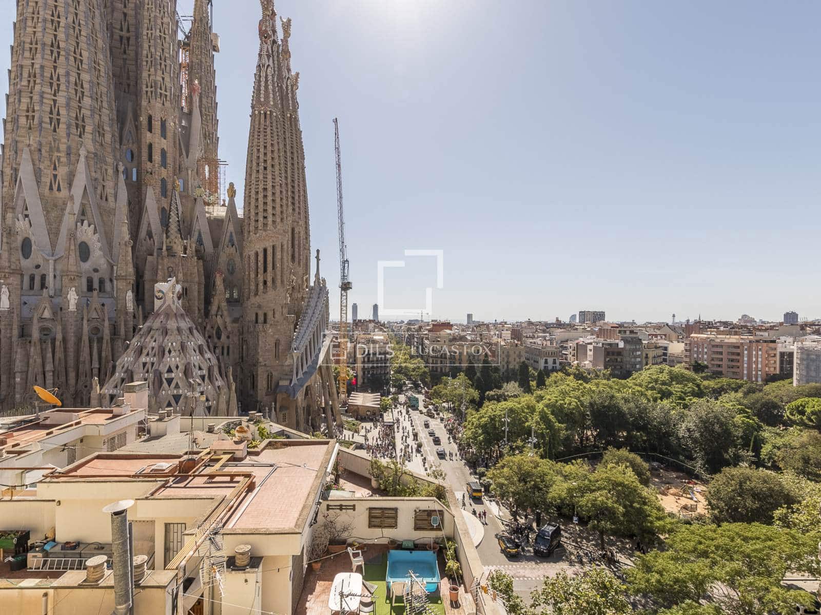 2 bedroom Penthouse for sale in Barcelona city with garage - € 1,190,000 (Ref: 10078921)