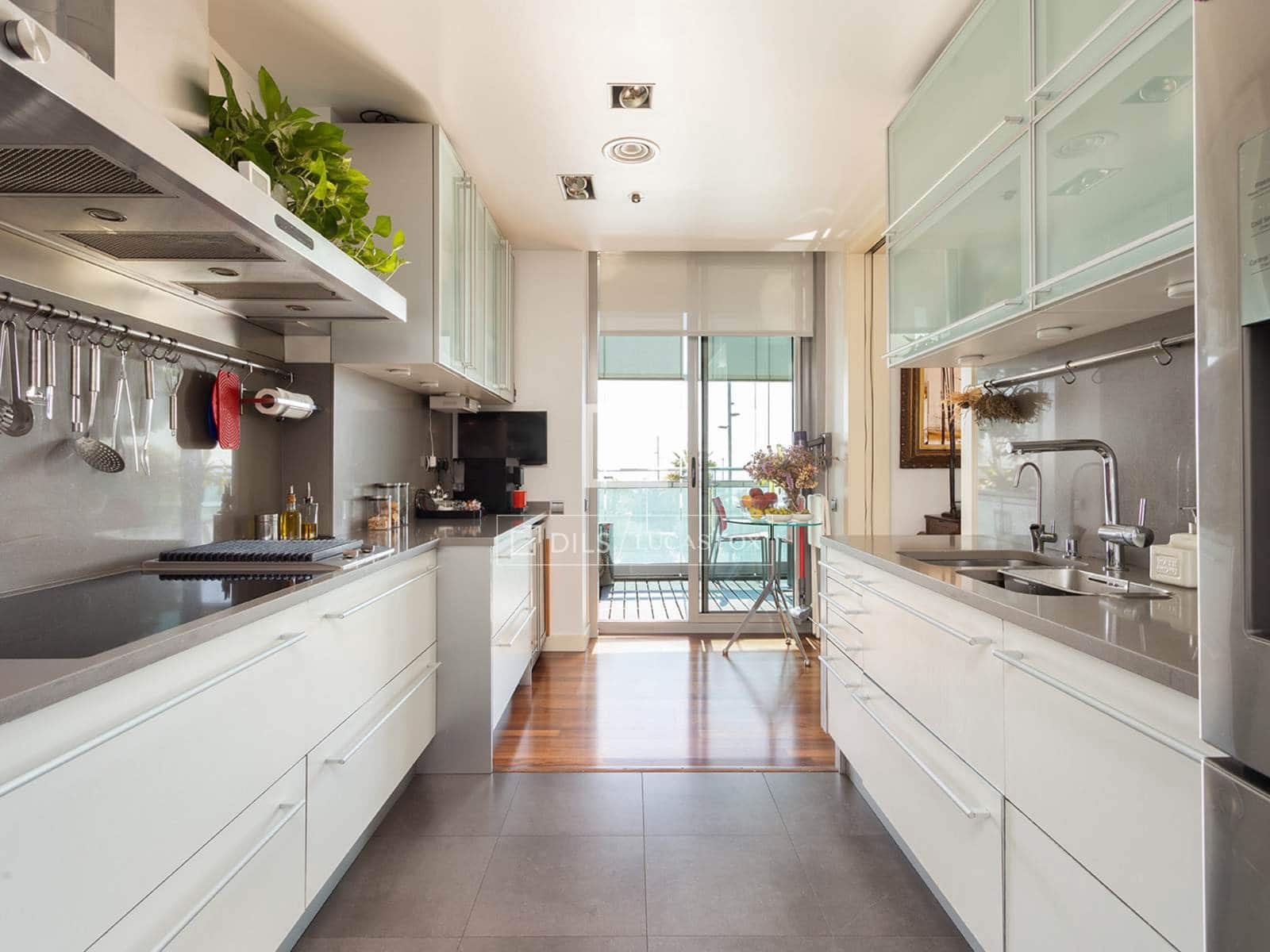 3 sovrum Lägenhet till salu i Barcelona stad med pool garage - 1 495 000 € (Ref: 10079906)