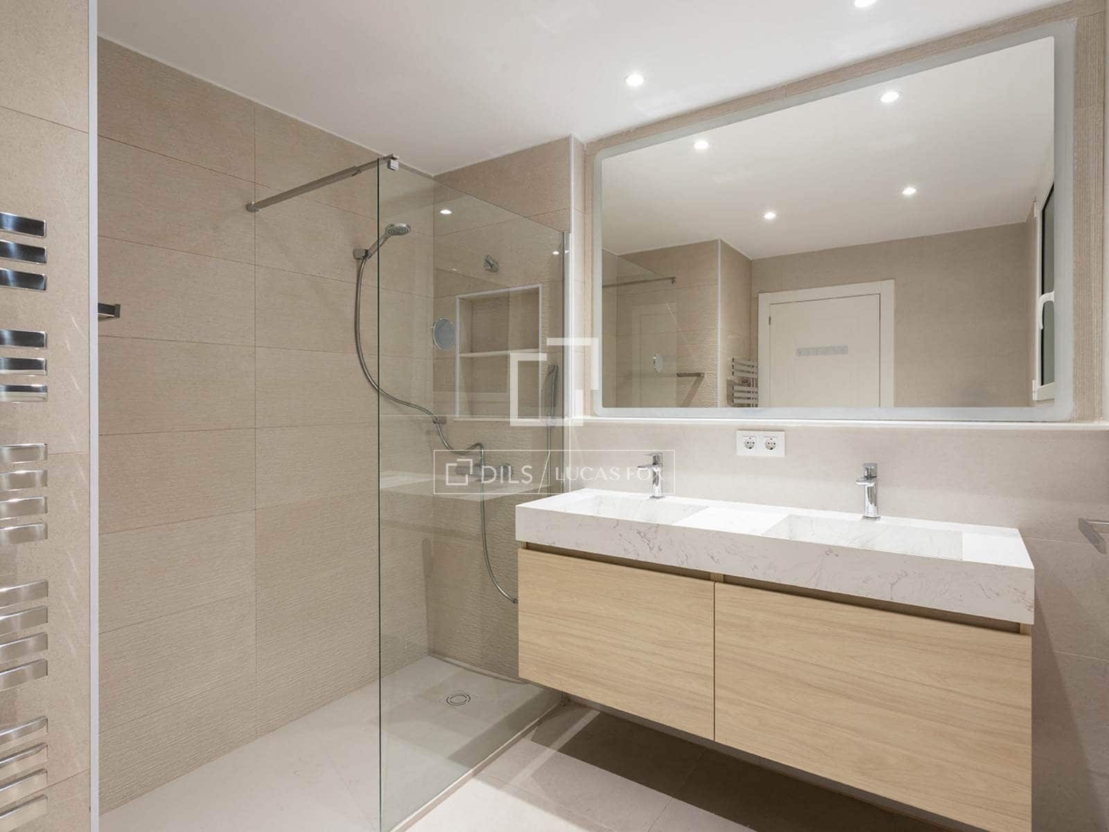 4 bedroom Apartment for sale in Barcelona city with pool garage - € 1,550,000 (Ref: 10080042)