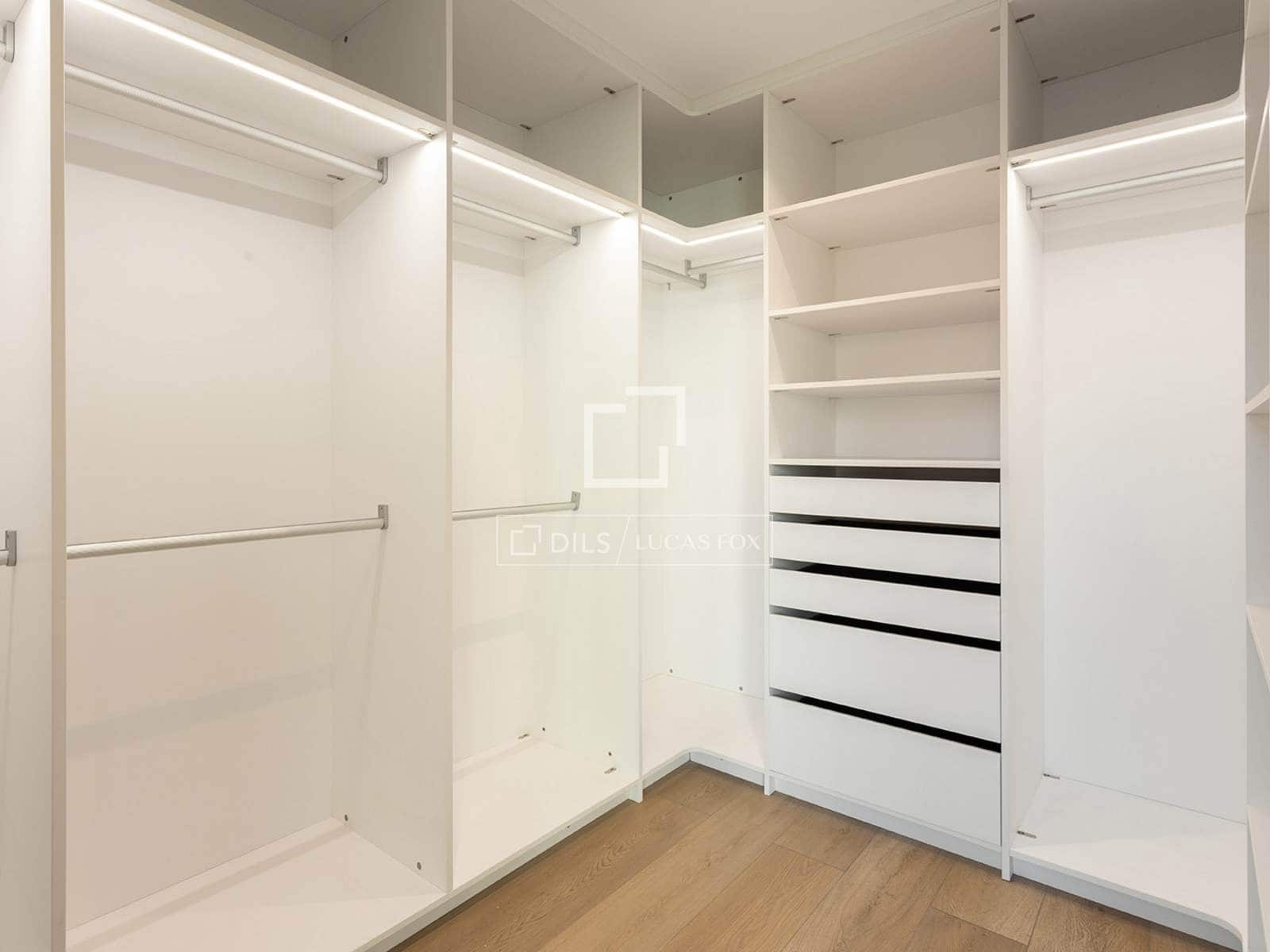 4 bedroom Apartment for sale in Barcelona city with pool garage - € 1,550,000 (Ref: 10080042)
