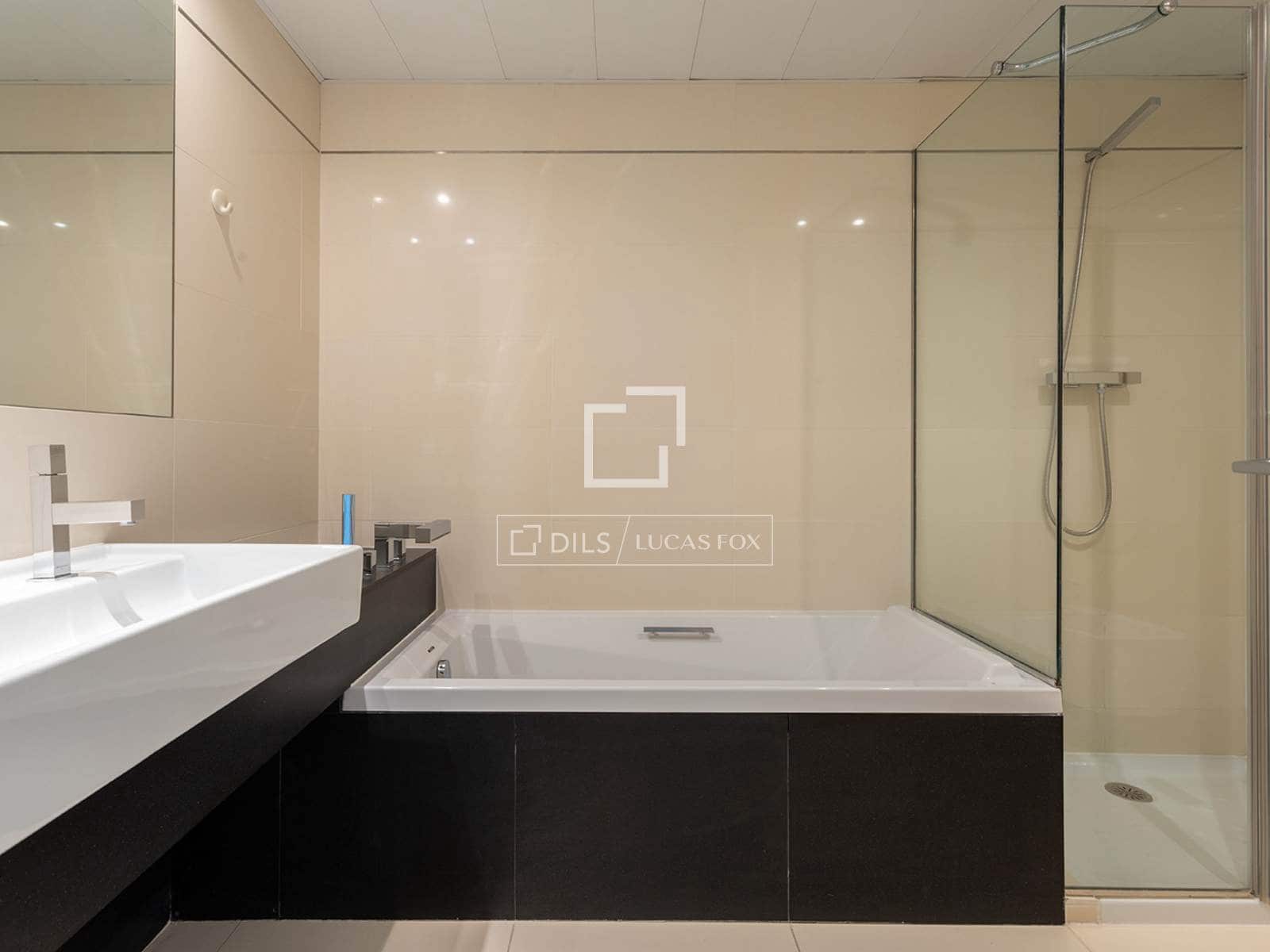 3 soveværelse Penthouse til leje i Barcelona by med swimmingpool garage - € 10.000 (Ref: 10080044)