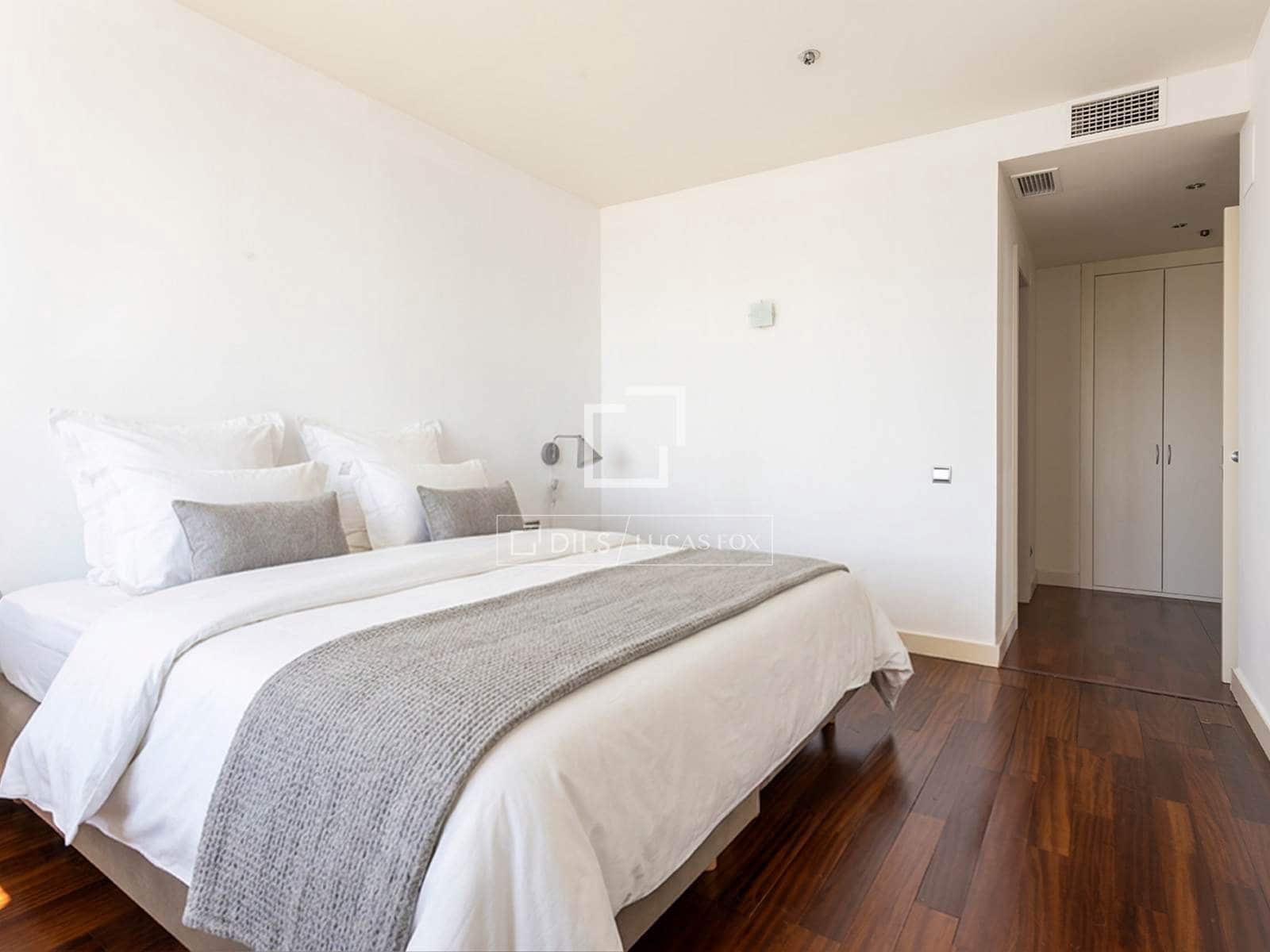 3 soveværelse Penthouse til leje i Barcelona by med swimmingpool garage - € 10.000 (Ref: 10080044)