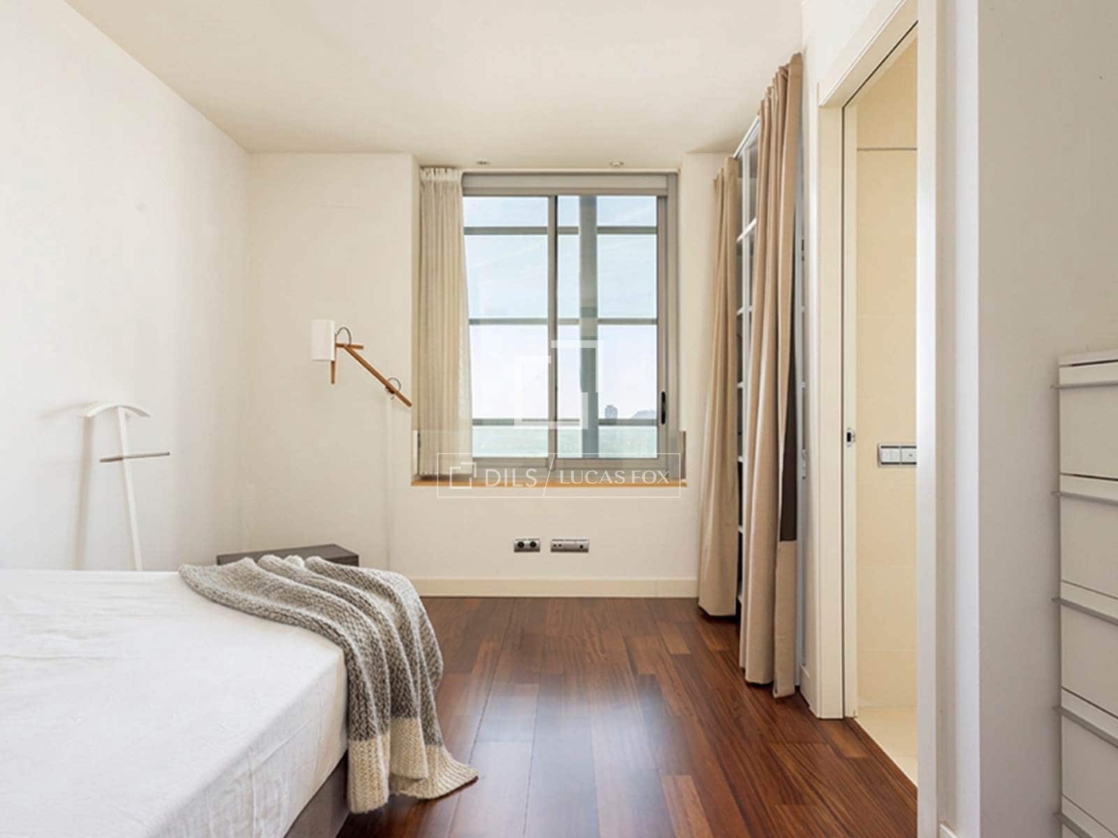 3 soveværelse Penthouse til leje i Barcelona by med swimmingpool garage - € 10.000 (Ref: 10080044)