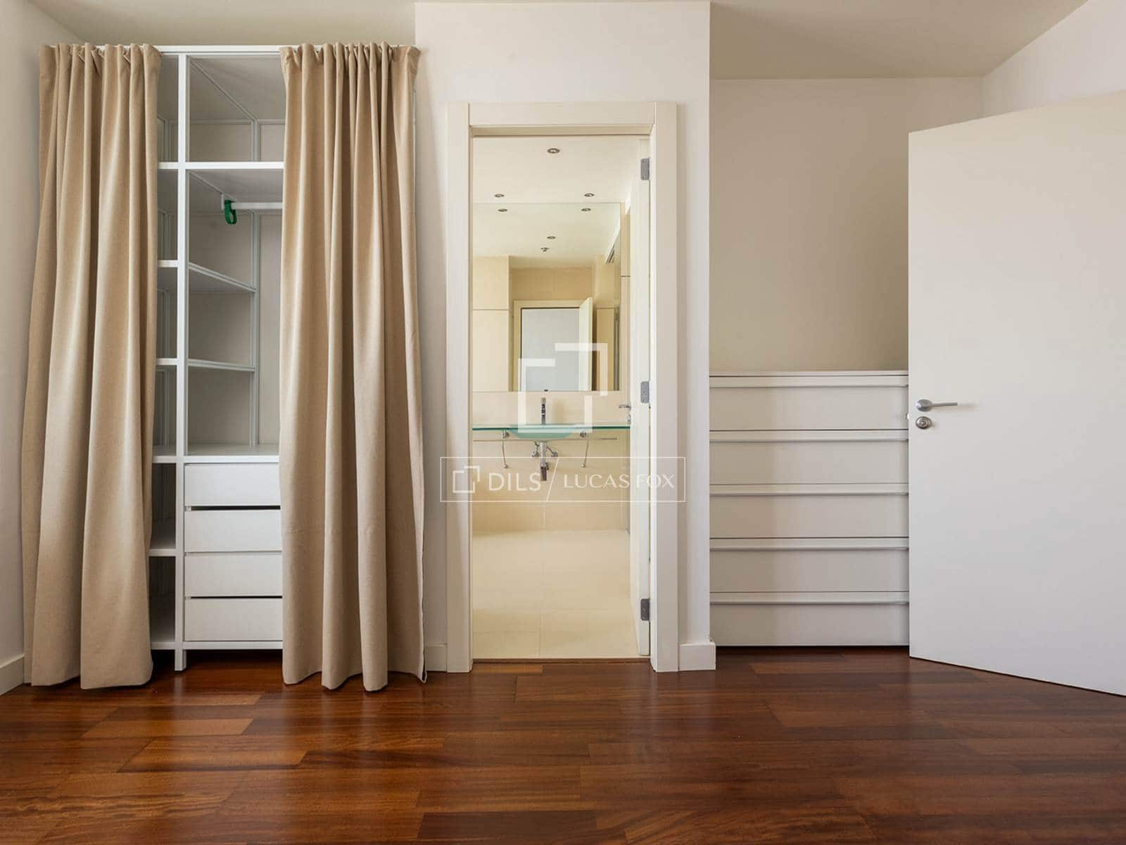 3 soveværelse Penthouse til leje i Barcelona by med swimmingpool garage - € 10.000 (Ref: 10080044)