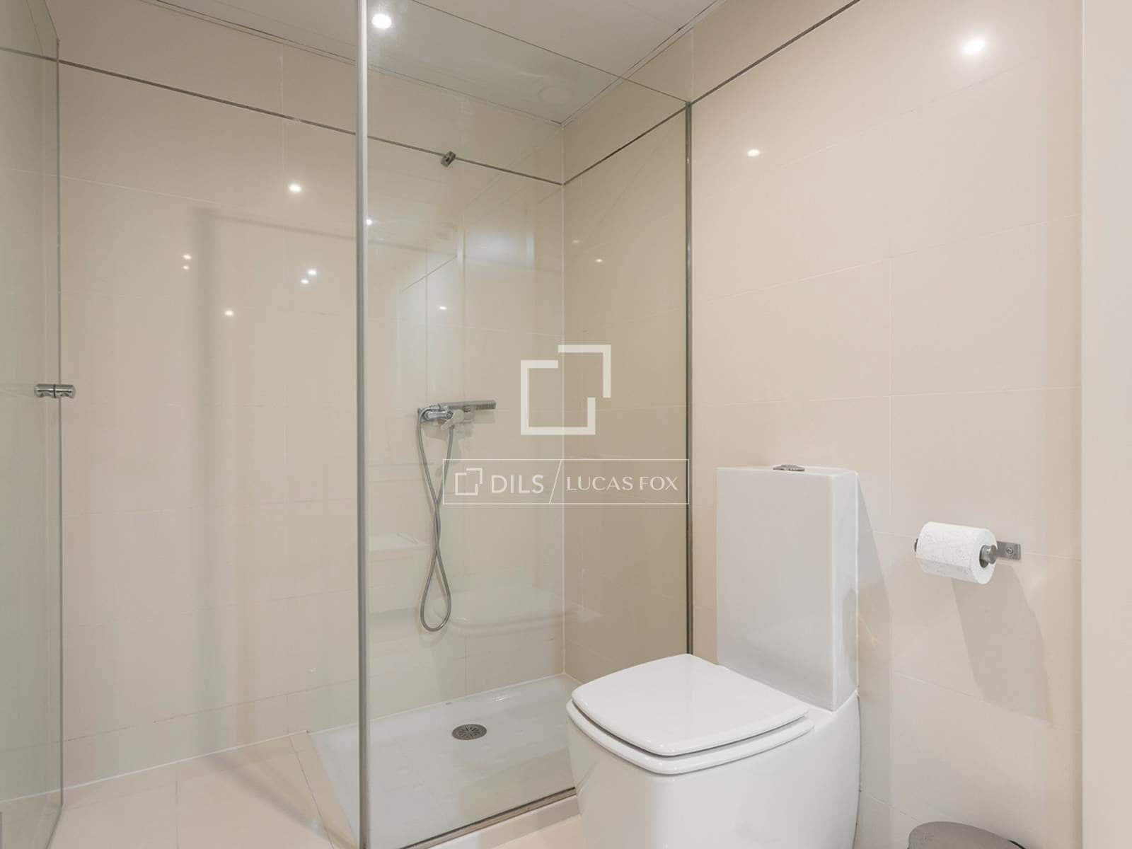 3 soveværelse Penthouse til leje i Barcelona by med swimmingpool garage - € 10.000 (Ref: 10080044)