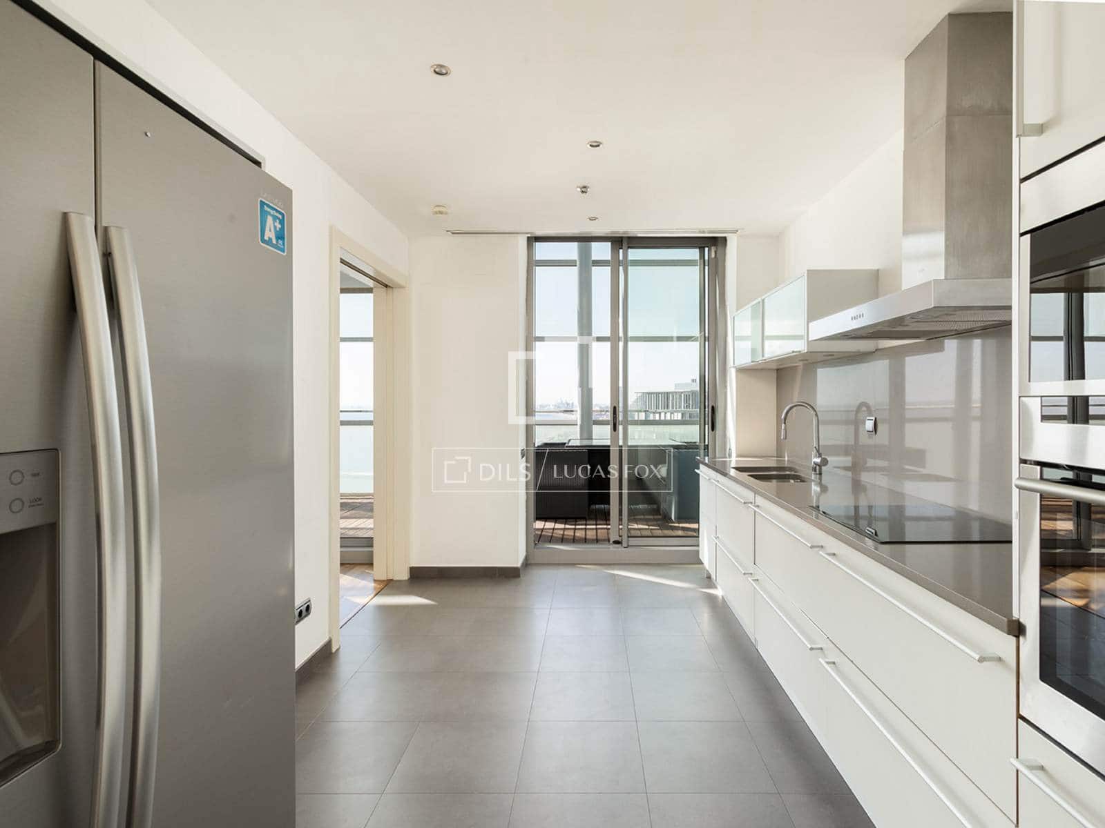 3 soveværelse Penthouse til leje i Barcelona by med swimmingpool garage - € 10.000 (Ref: 10080044)