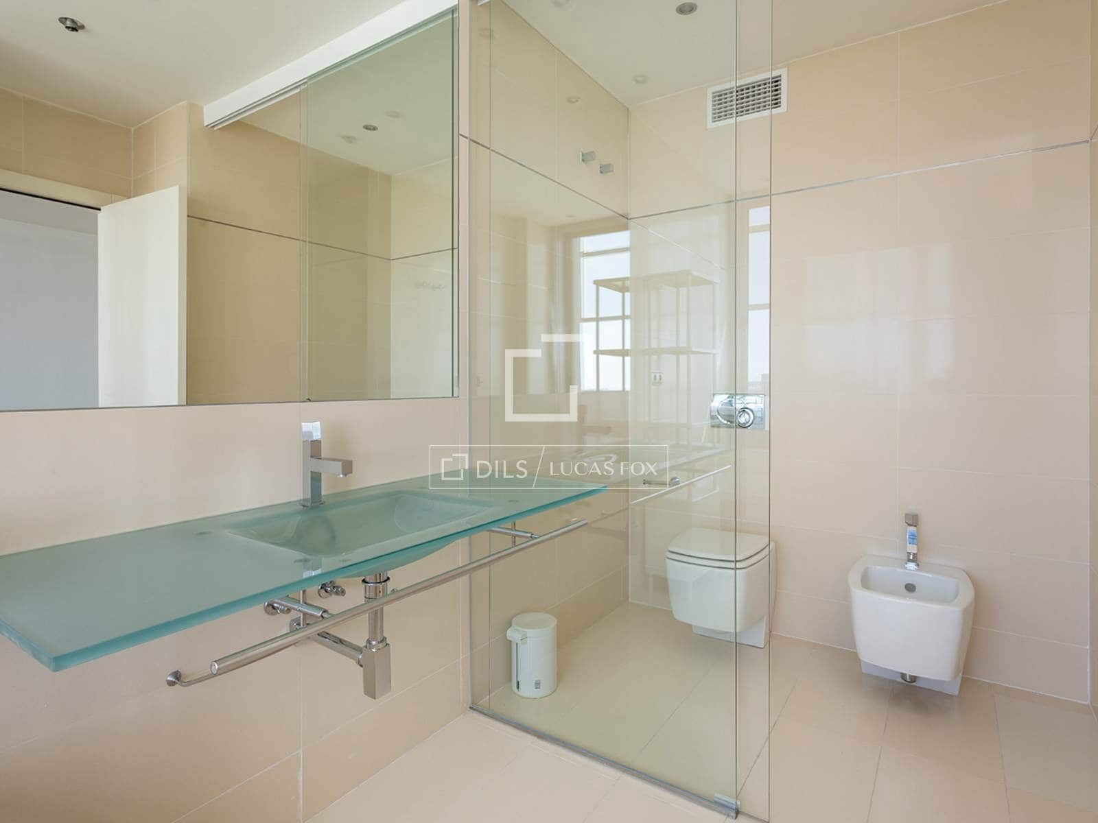 3 soveværelse Penthouse til leje i Barcelona by med swimmingpool garage - € 10.000 (Ref: 10080044)