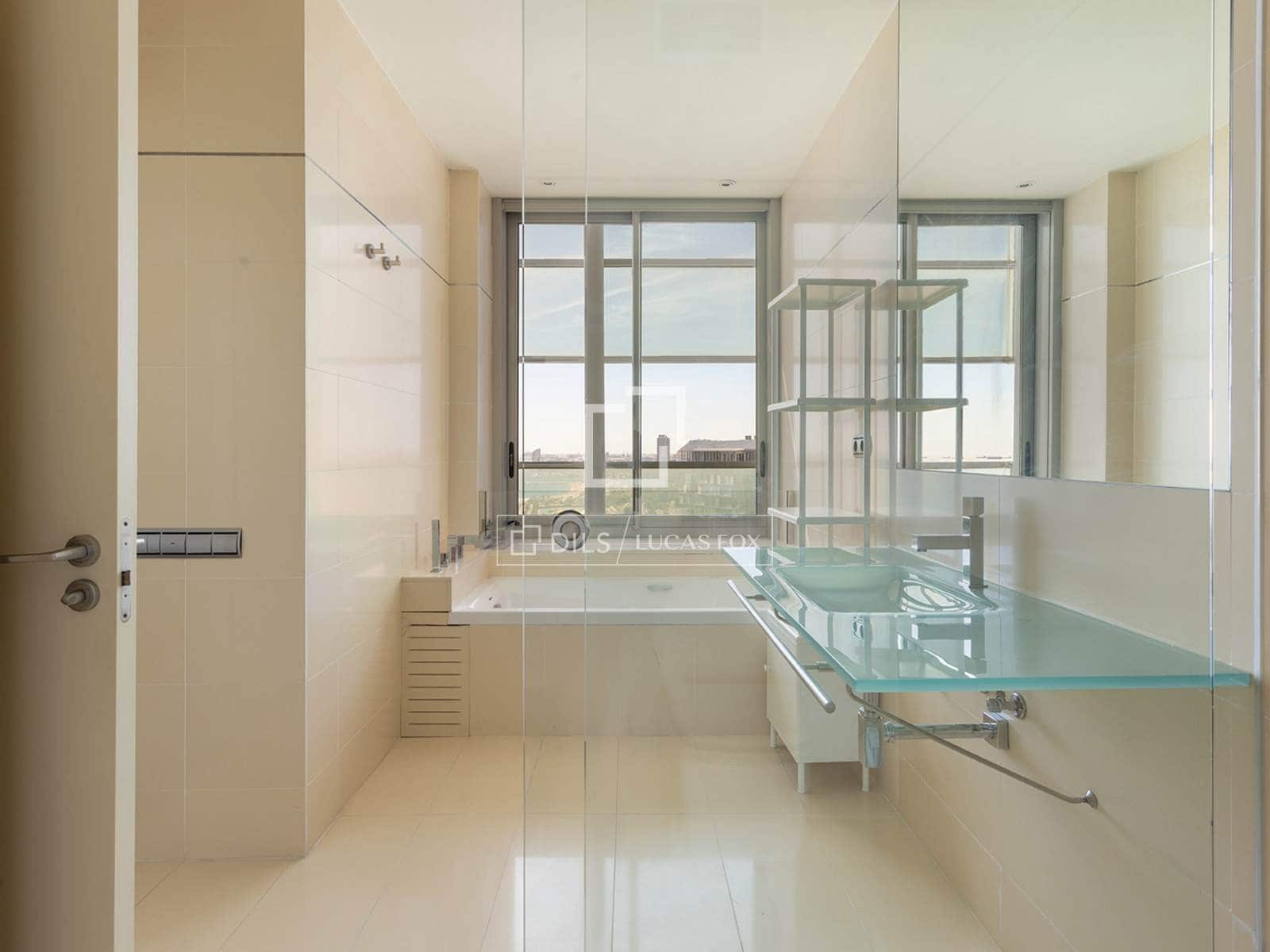 3 soveværelse Penthouse til leje i Barcelona by med swimmingpool garage - € 10.000 (Ref: 10080044)