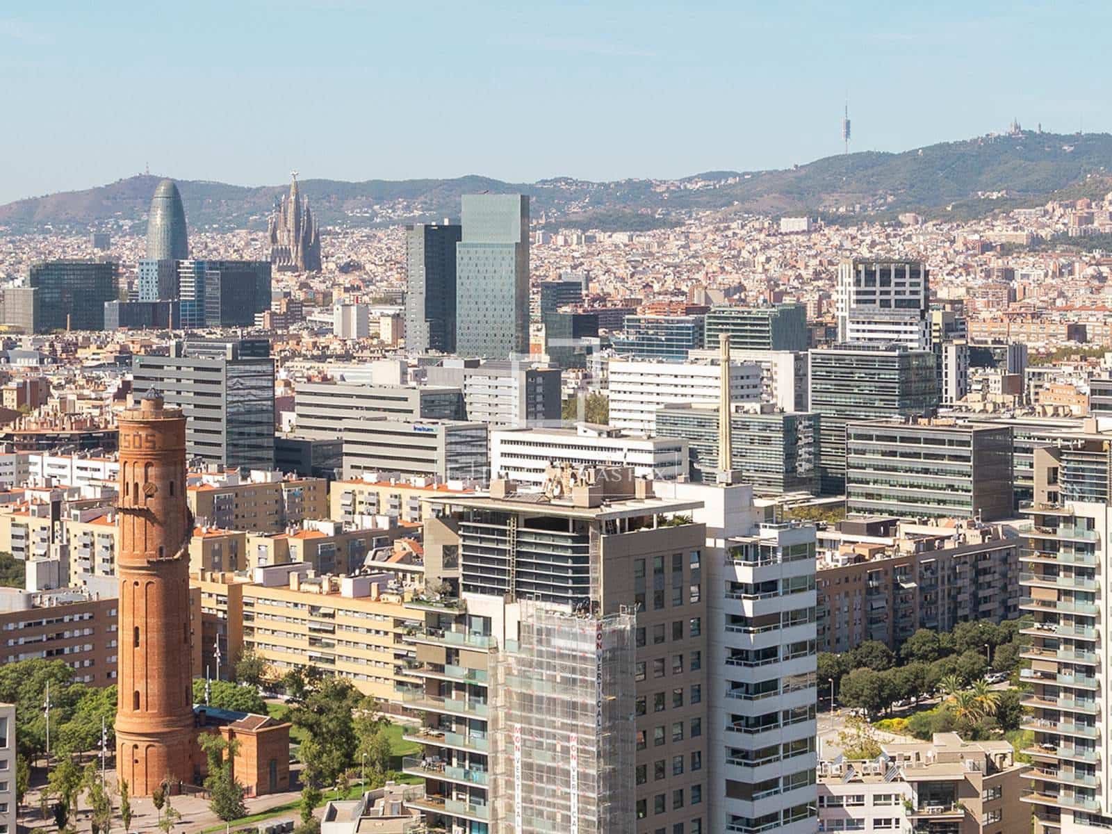 3 soveværelse Penthouse til leje i Barcelona by med swimmingpool garage - € 10.000 (Ref: 10080044)