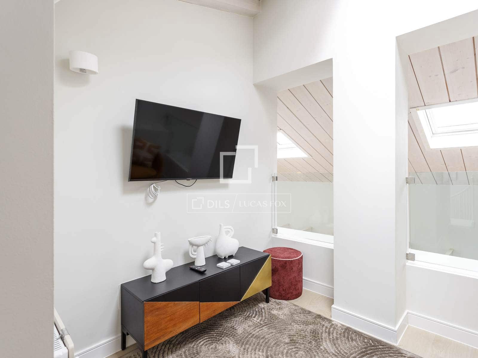 2 soveværelse Lejlighed til leje i Madrid by - € 4.250 (Ref: 10081542)