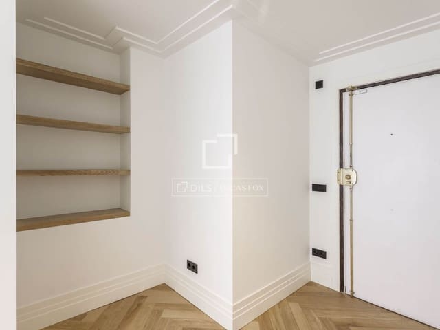 4 sovrum Lägenhet att hyra i Nueva España, Madrid stad med pool garage - 4 500 € (Ref: 10081543)