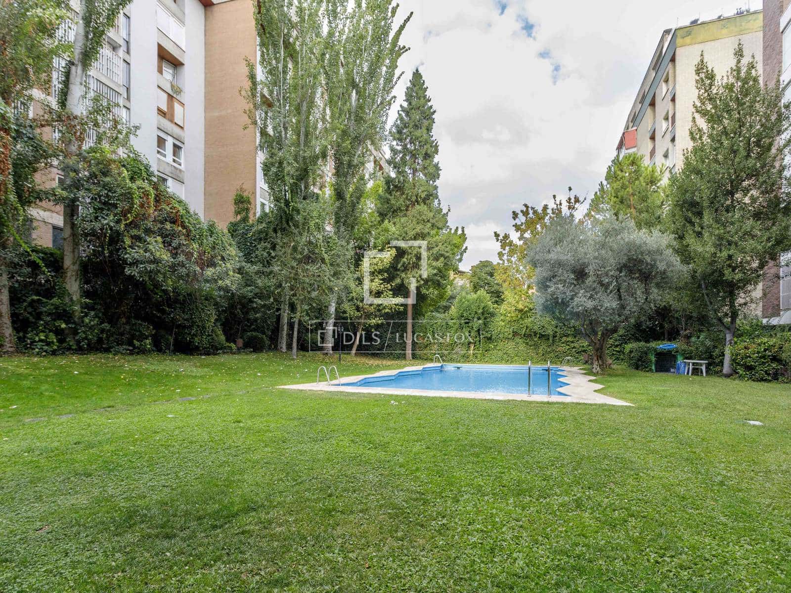 4 sovrum Lägenhet att hyra i Madrid stad med pool garage - 4 500 € (Ref: 10081543)